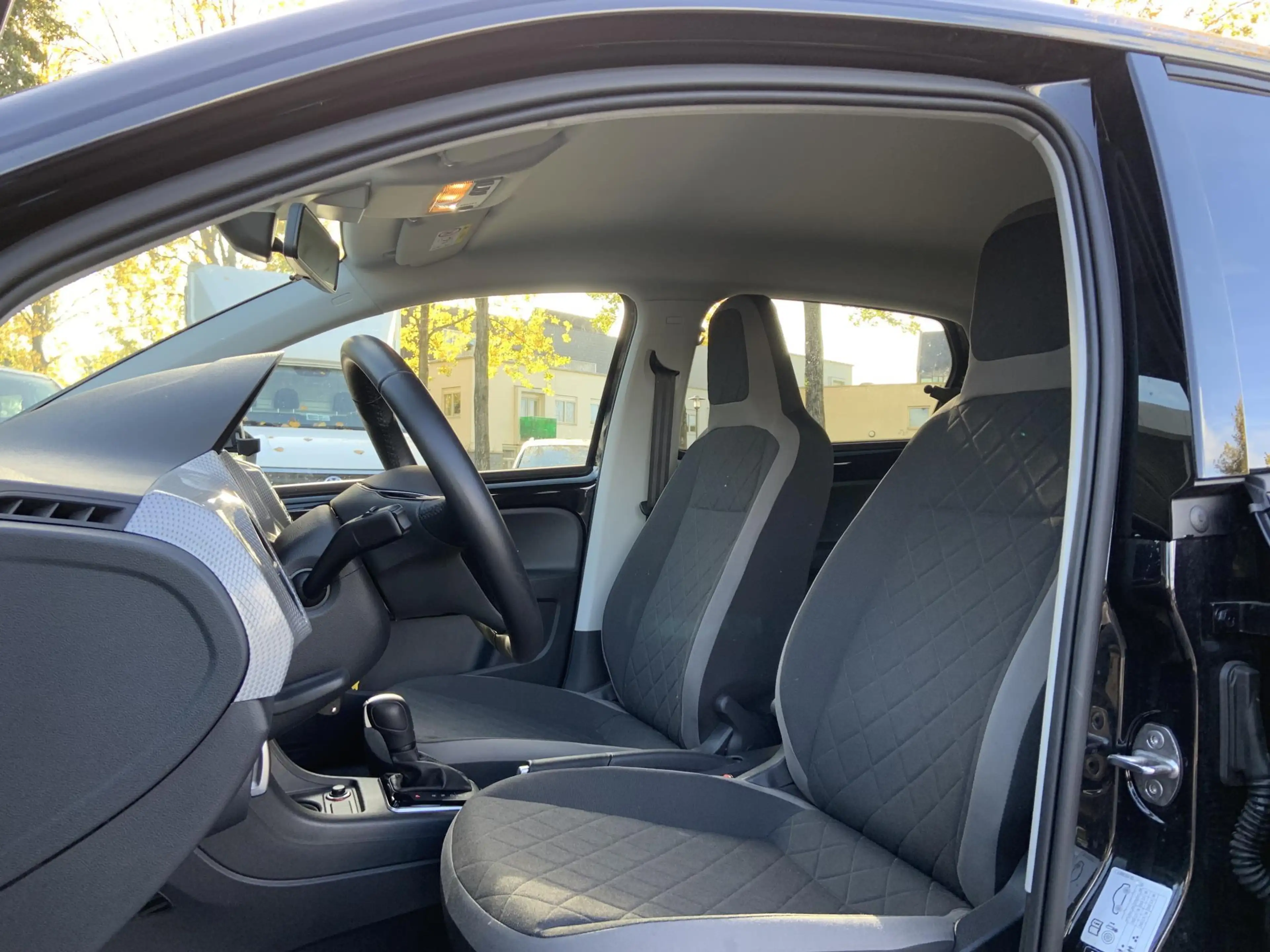 Volkswagen e-up! e-up! Style Plus (Camera,Clima,LM,Cruise) — photo 12