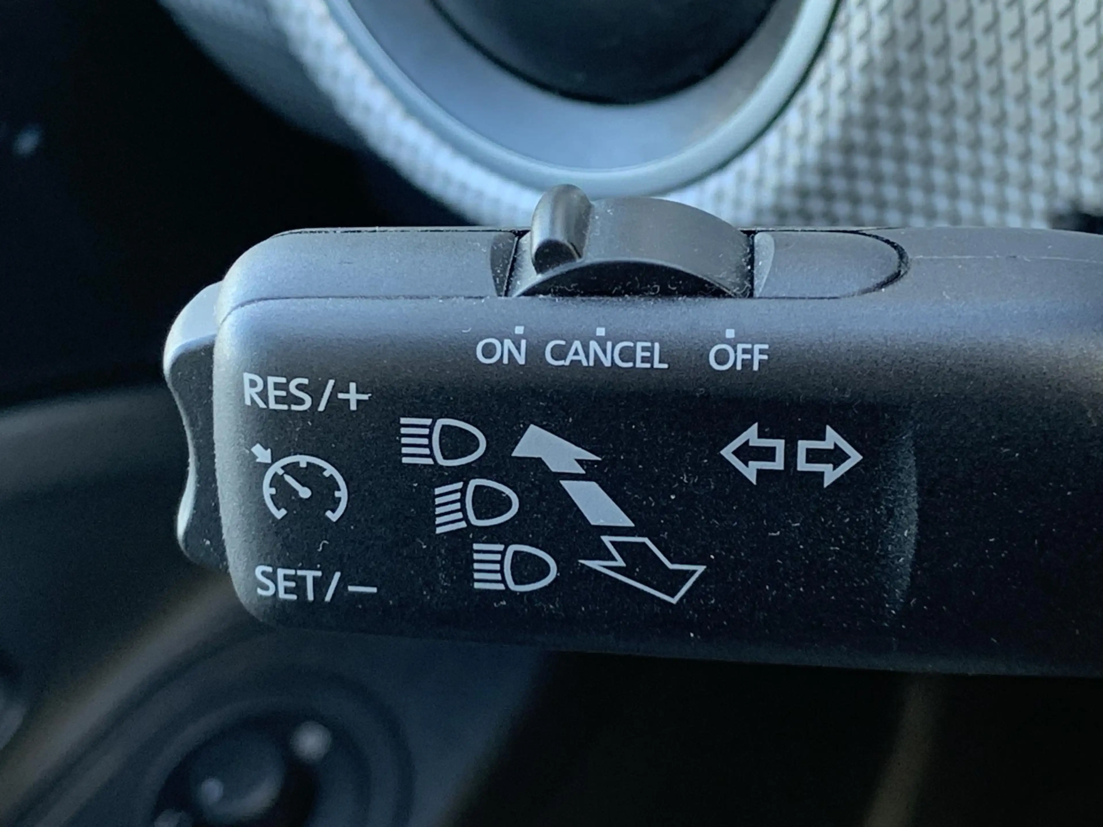 Volkswagen e-up! e-up! Style Plus (Camera,Clima,LM,Cruise) — photo 5