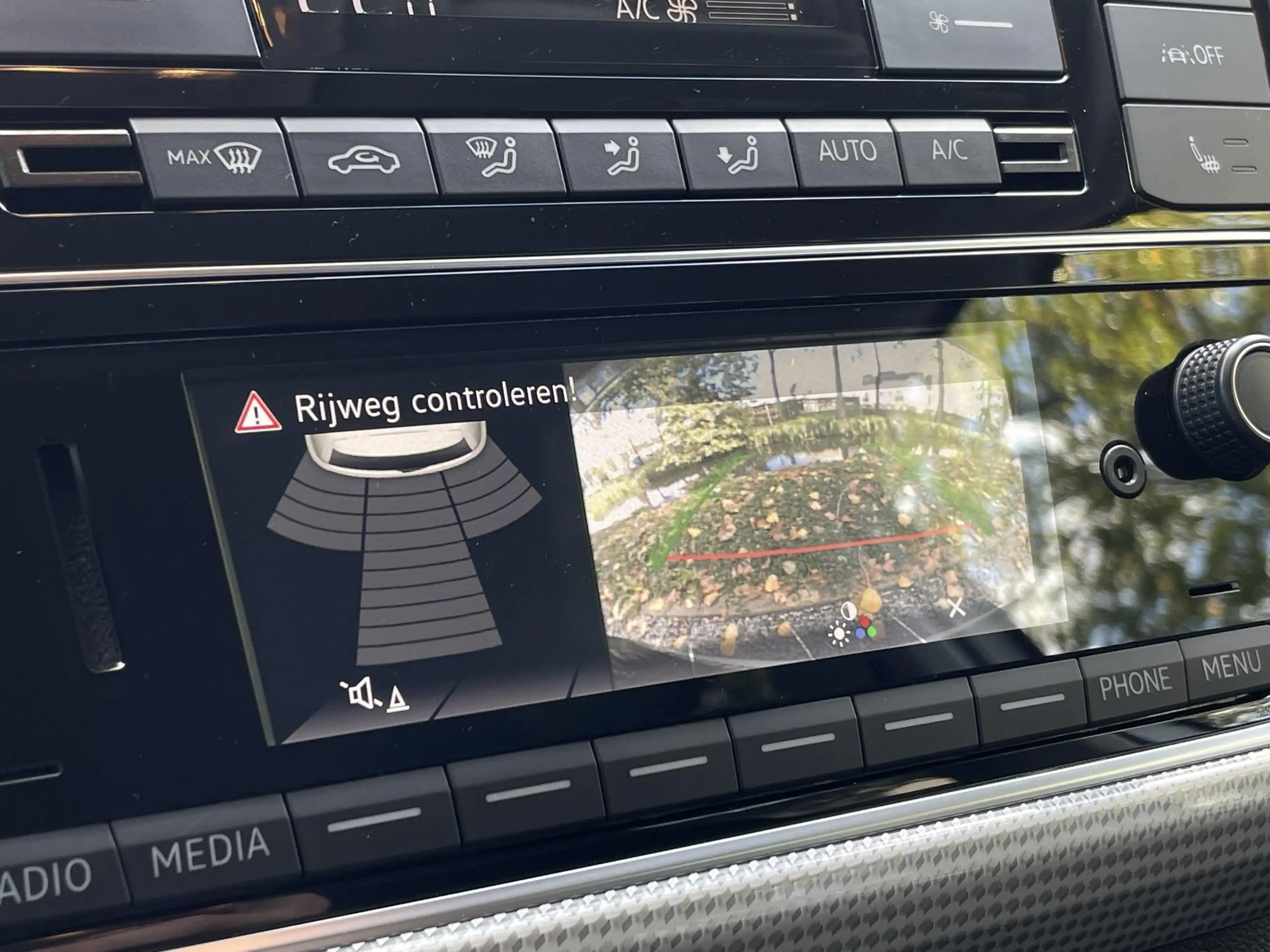 Volkswagen e-up! e-up! Style Plus (Camera,Clima,LM,Cruise) — photo 3