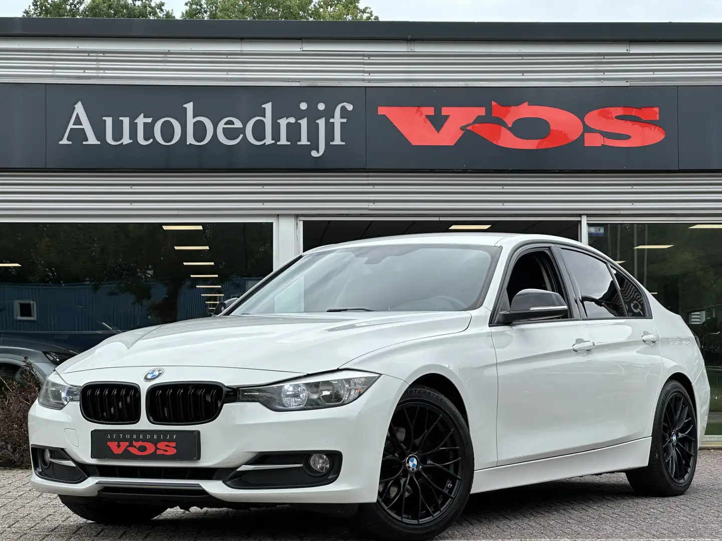 BMW 320 3-serie 320d Sport Line | 220 pk | M3 Style | Navi Wit - 1