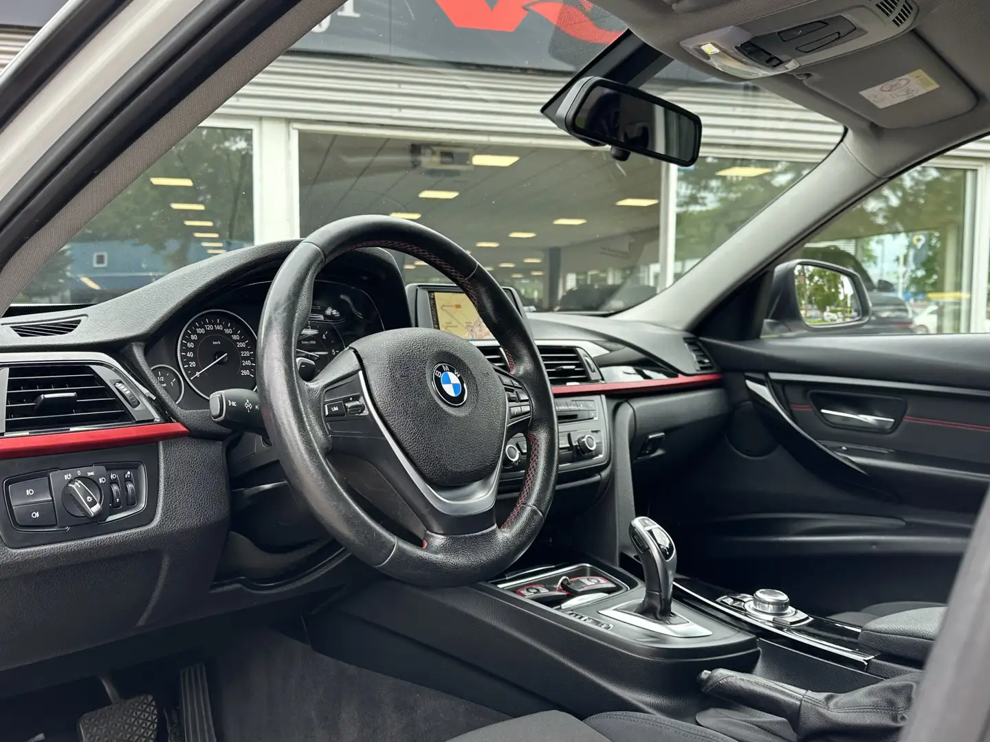 BMW 320 3-serie 320d Sport Line | 220 pk | M3 Style | Navi Wit - 2