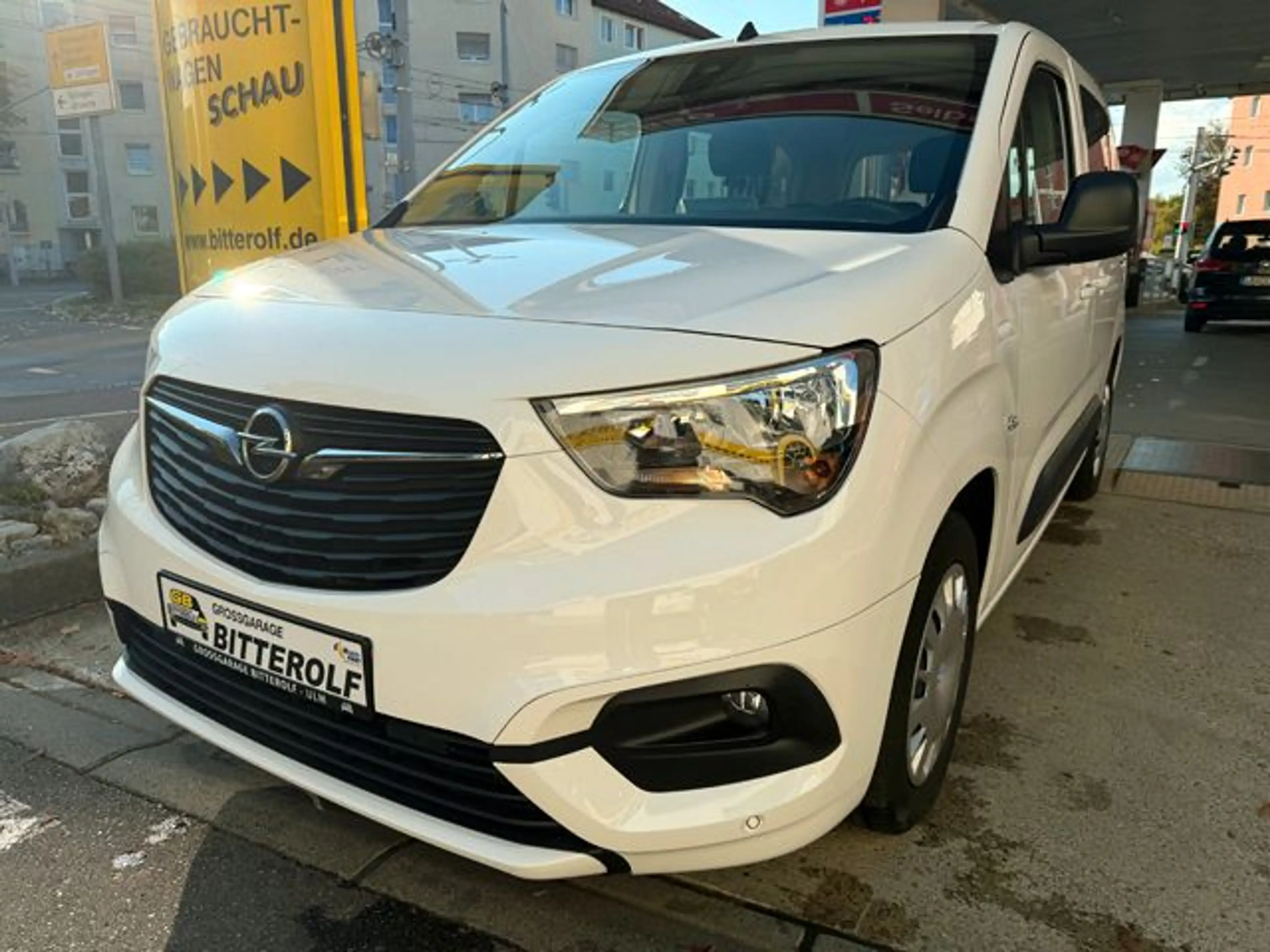 Opel Combo Life 1.5D Edition SHZ/RFK/PDC/Tempo — photo 2