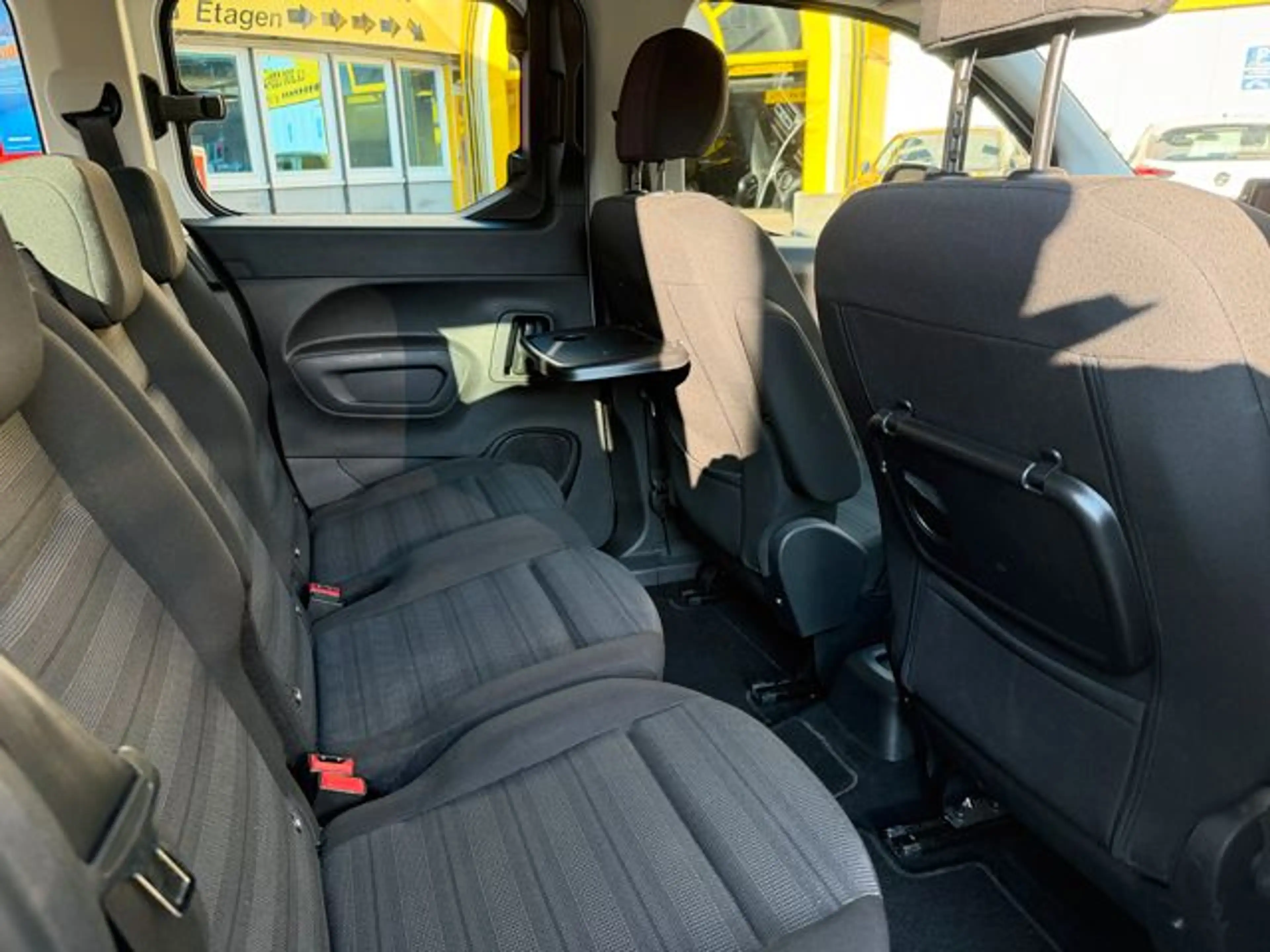 Opel Combo Life 1.5D Edition SHZ/RFK/PDC/Tempo — photo 9