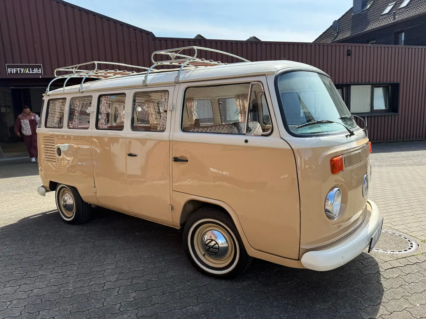 Volkswagen T2 VW T2 Bulli Camping H Zulassung mit Küche Béžová - 2