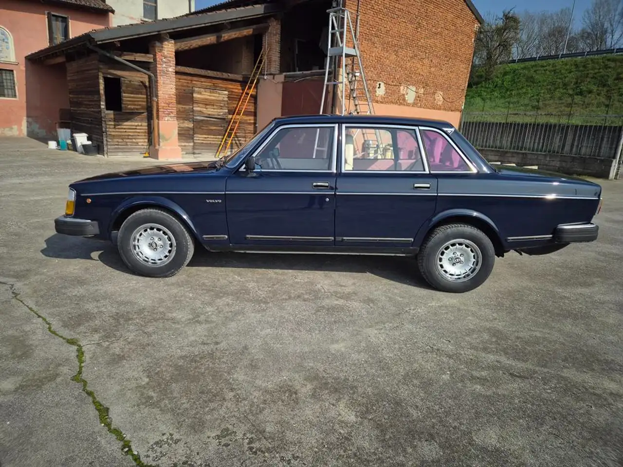 Volvo 240 2.0 GLE, foto 4