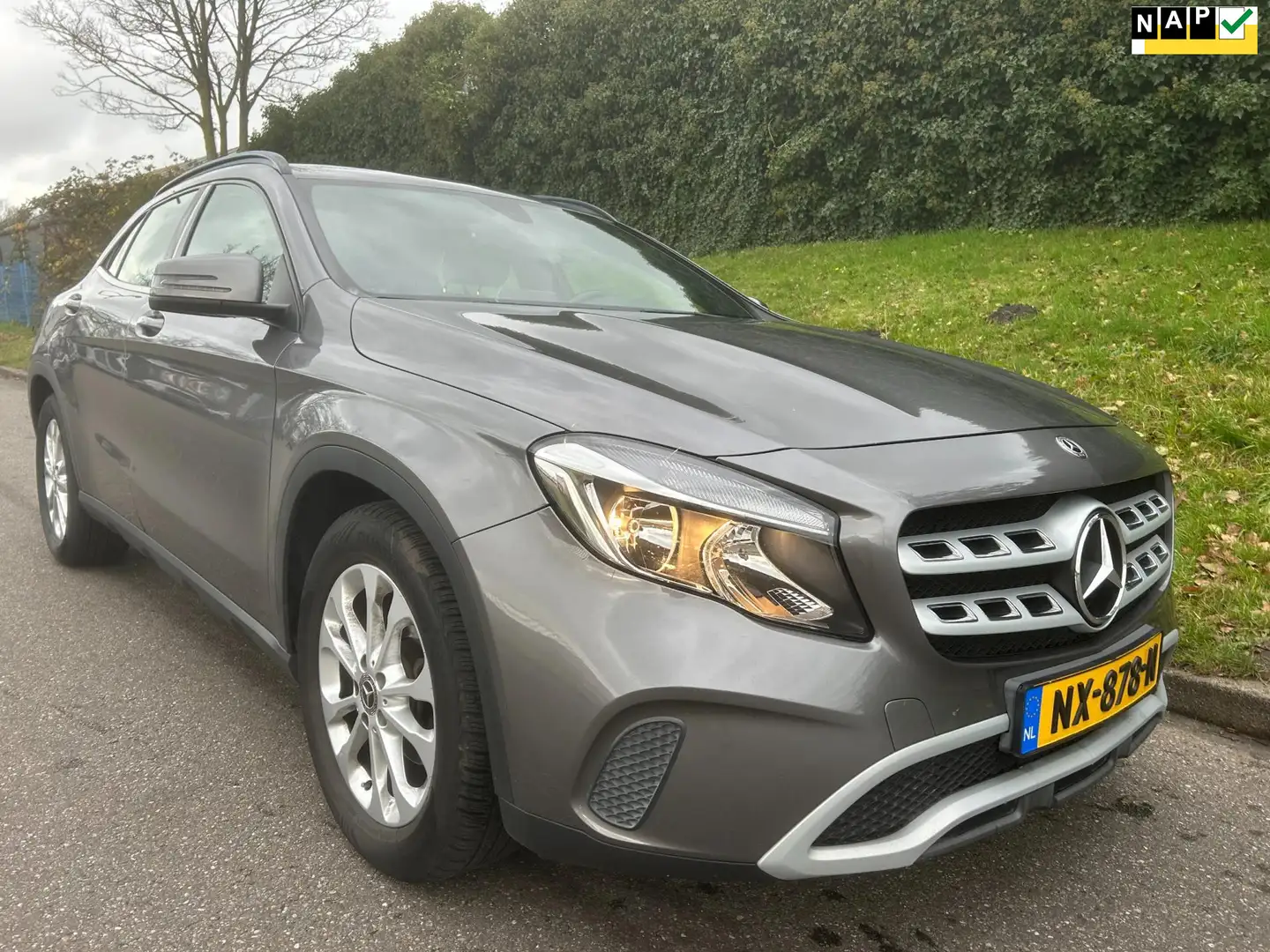 Mercedes-Benz GLA 180 d Business Solution - Automaat - Navi - Camera - S Szary - 1