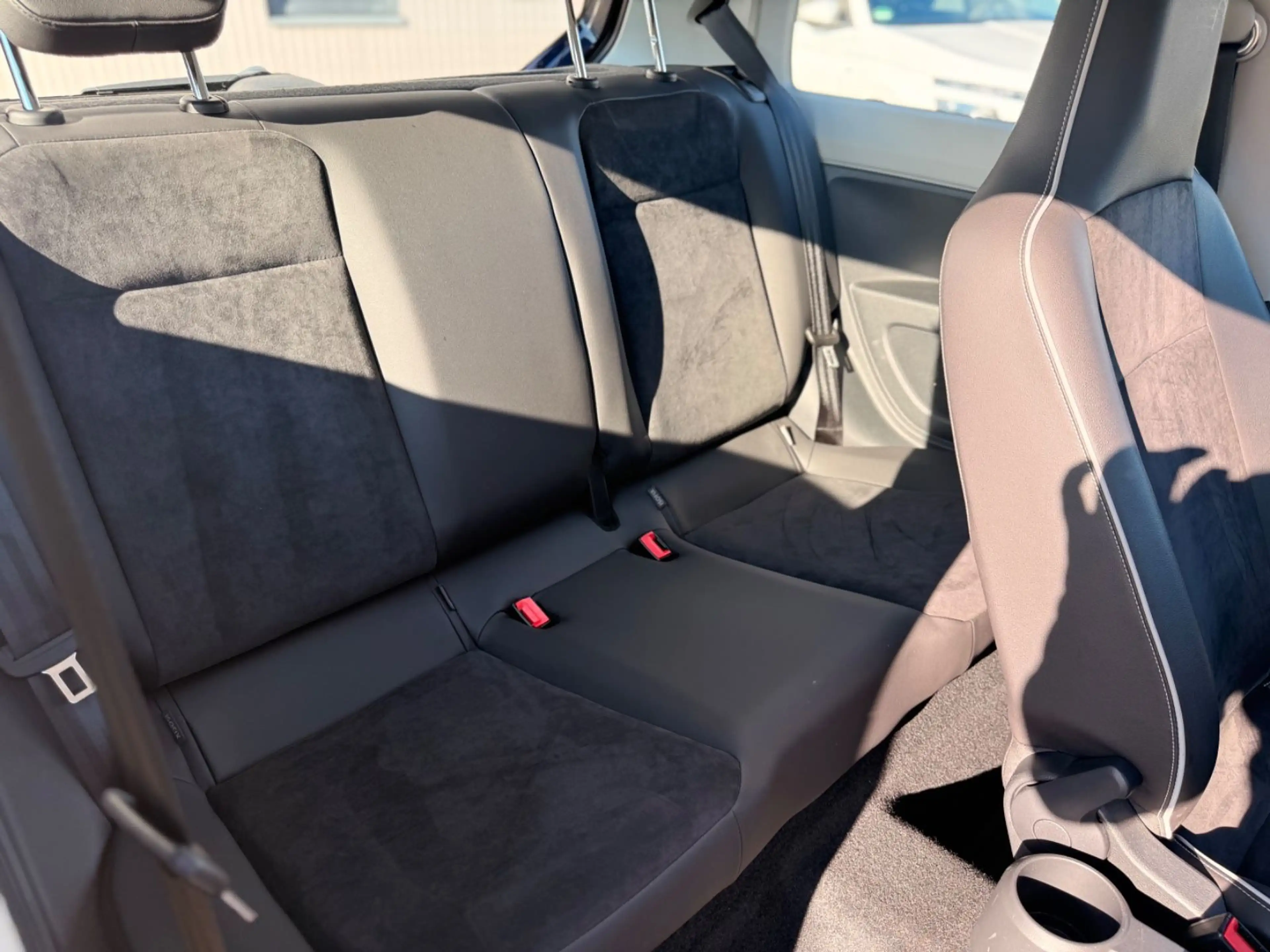 SEAT Mii Chic 1,0/2.Hd/Navi/Alcantara/Klima/PDC/ — photo 11