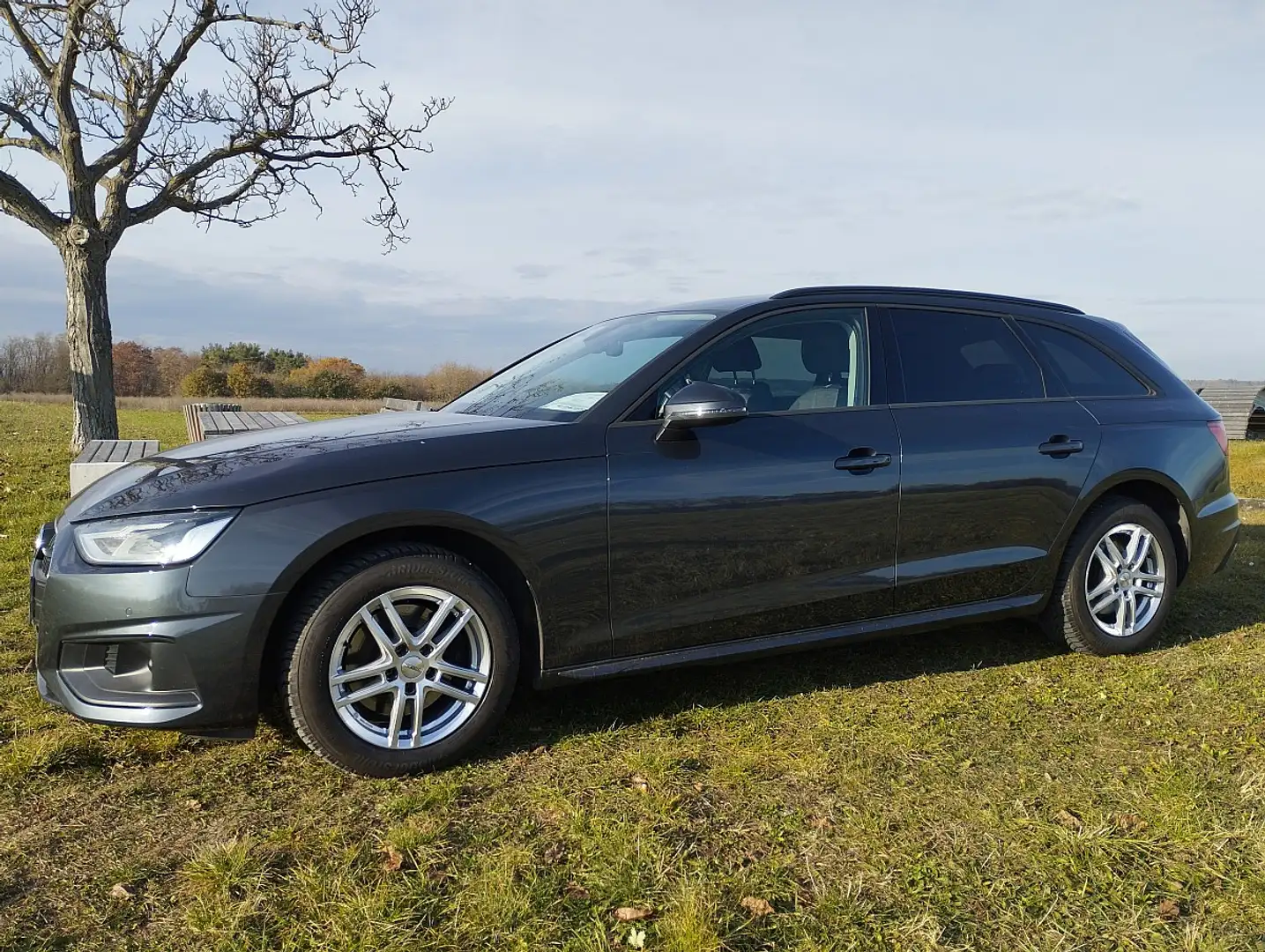 Audi A4 Avant 35 TDI S-tronic,+4xWR+4xAlu,ACC,Business ... Grau - 1