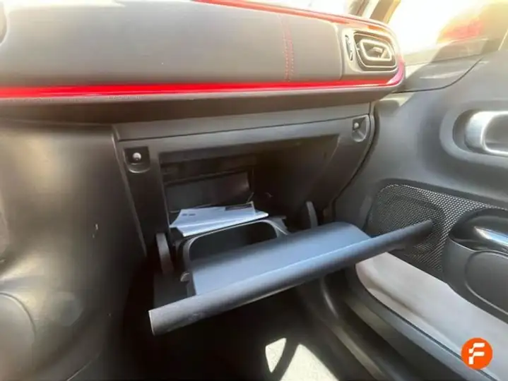 Citroën C3 1.2 PureTech Shine 2018, foto 23