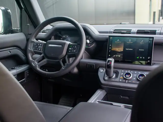 Land Rover Defender view 12