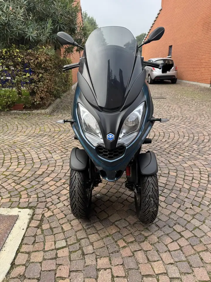 Piaggio MP3 300