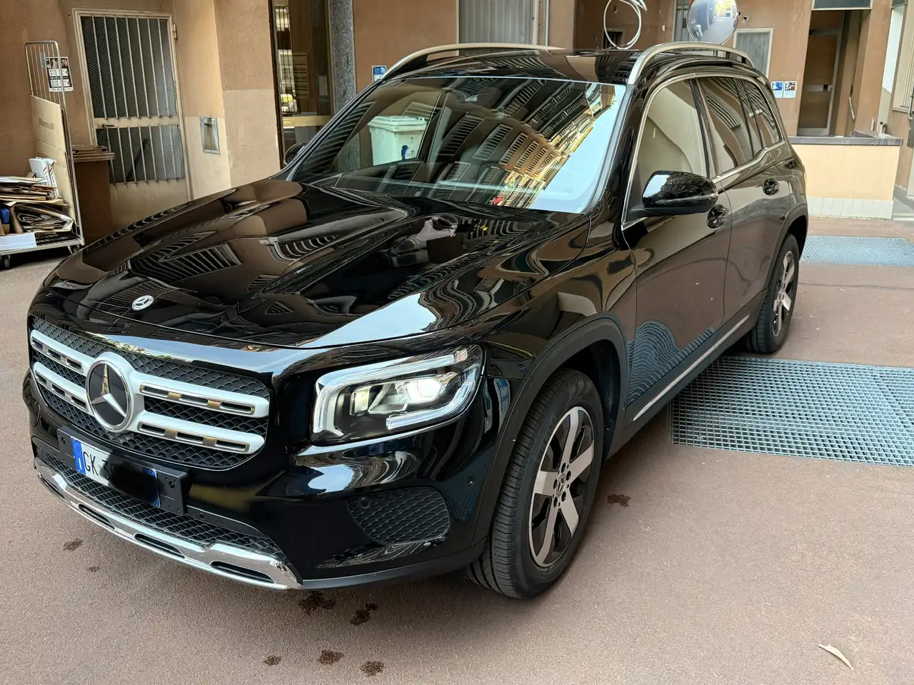 Mercedes-Benz GLB 200