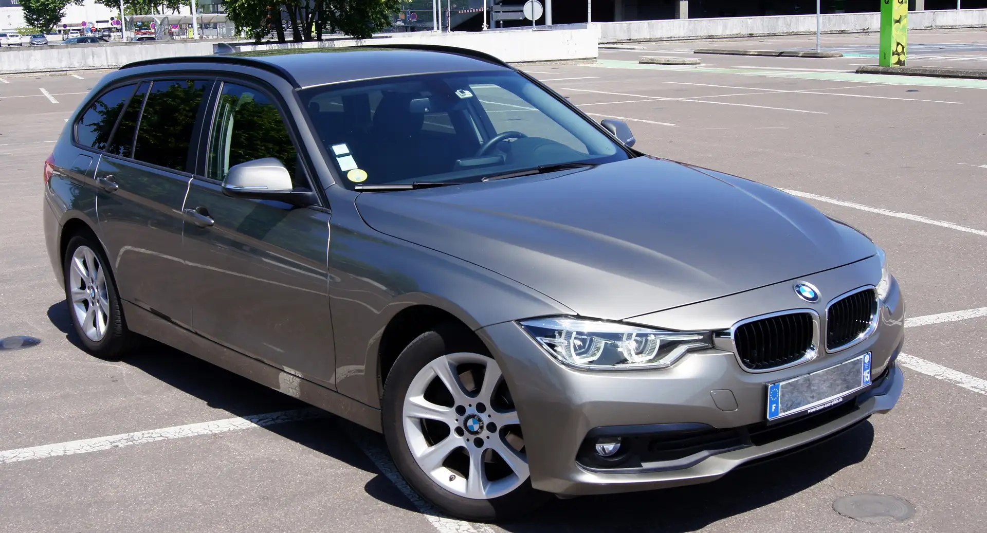 BMW 320 Touring 320d 190 ch Lounge Argent - 1