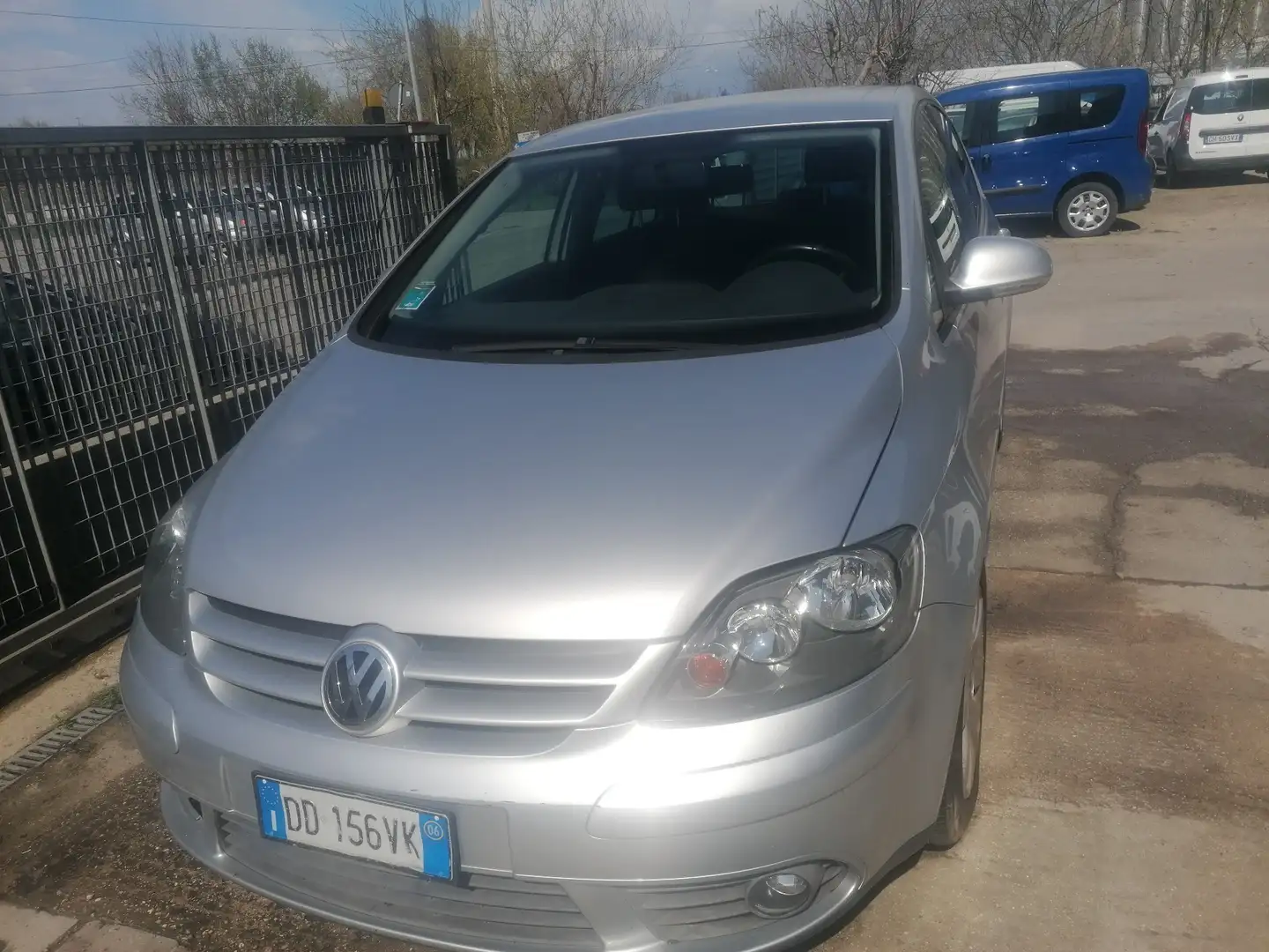 Volkswagen Golf Plus 2.0 tdi Sportline - 1
