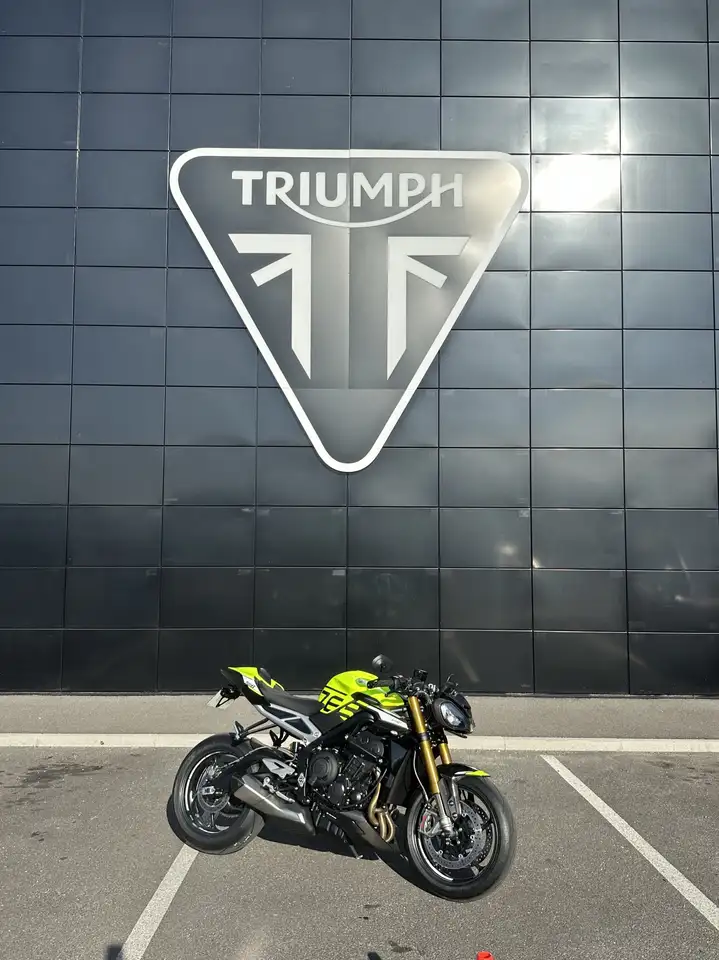 Triumph Street Triple 765
