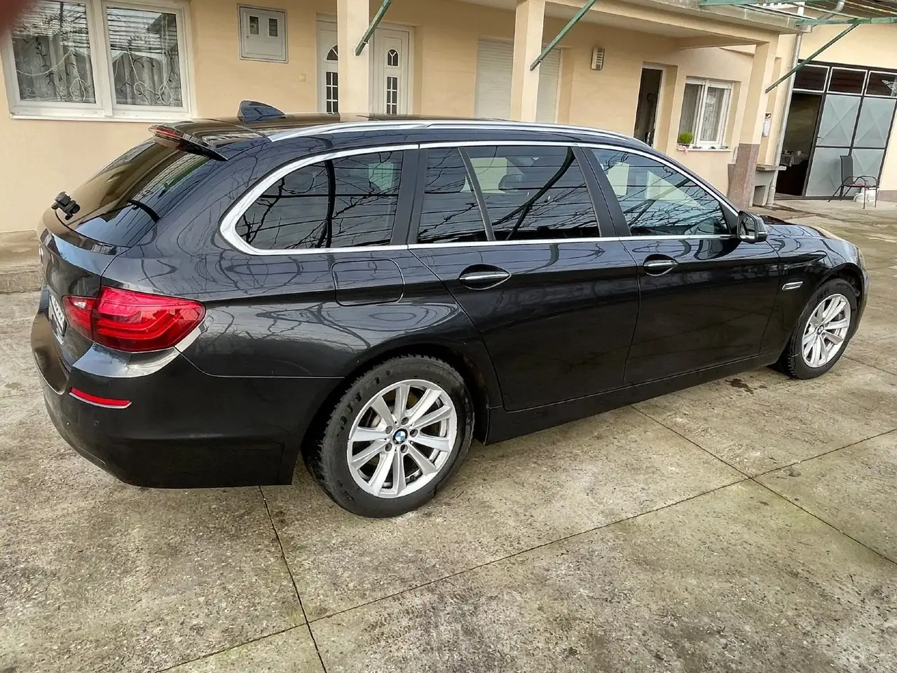 BMW 518