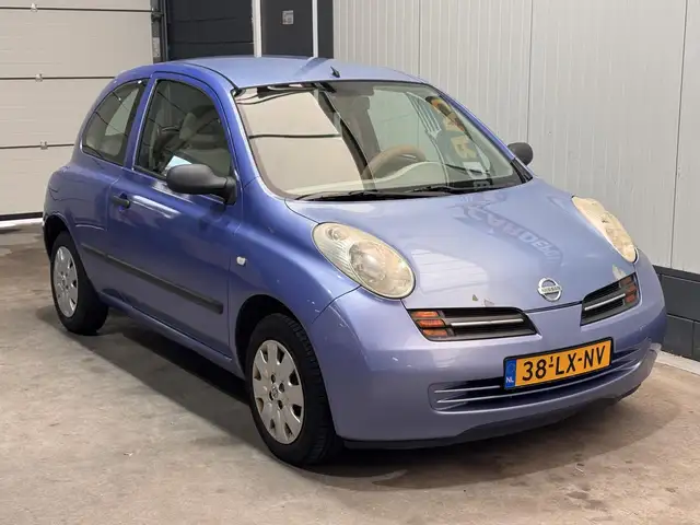 Nissan Micra view 3