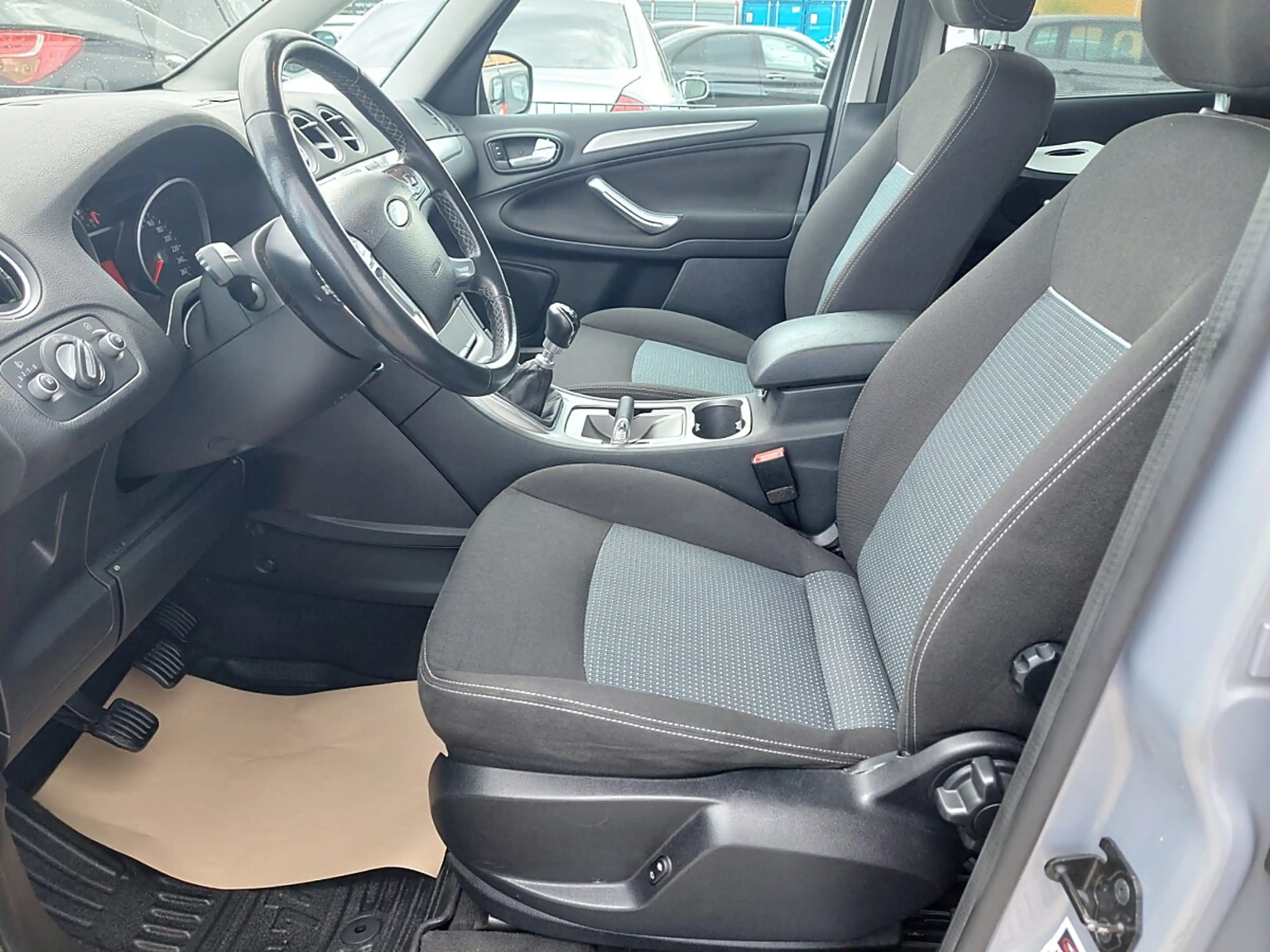 Ford Galaxy Business Plus 2,0 TDCi 7 Sitze — photo 14