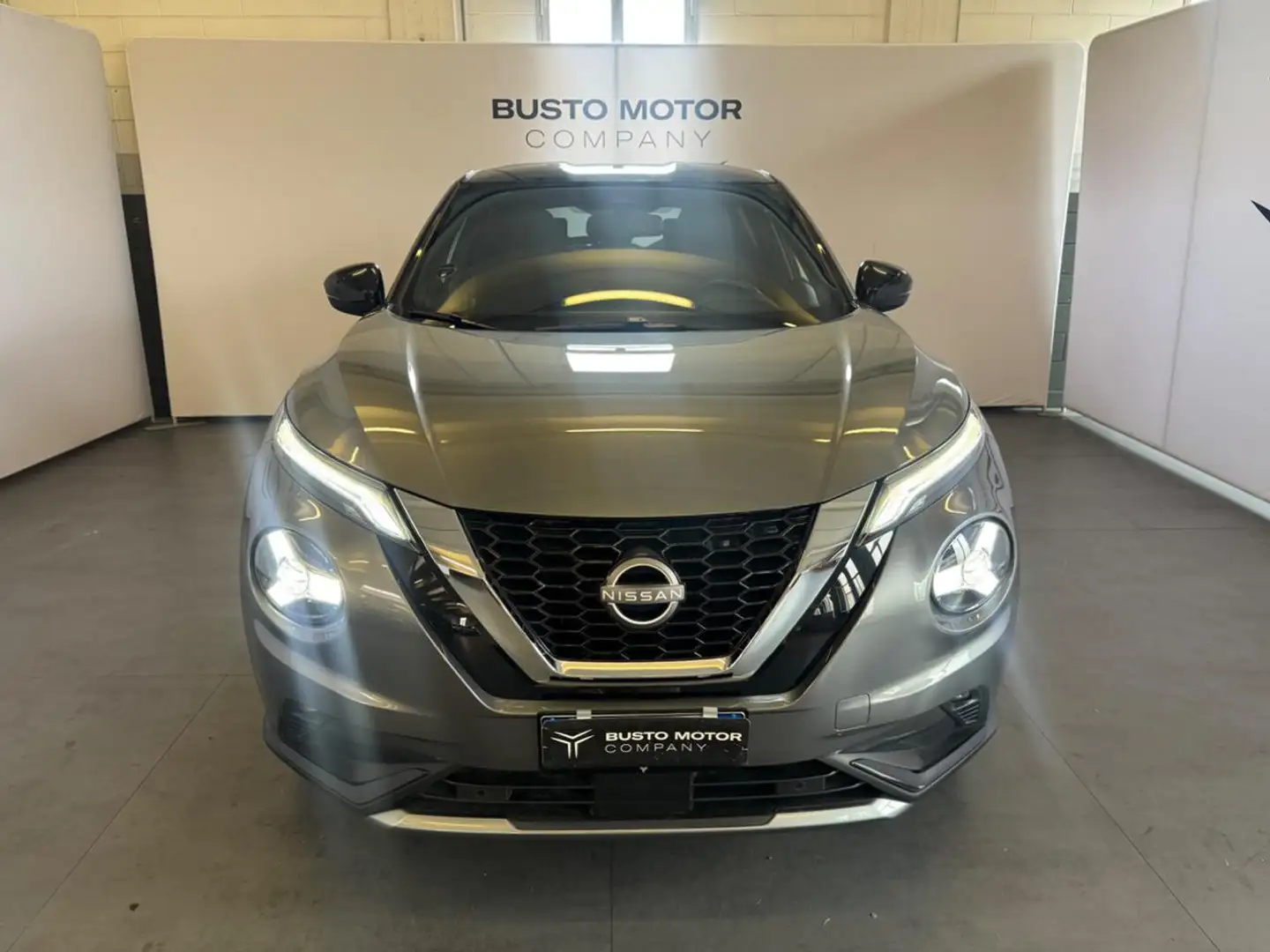 Nissan Juke 1.0 DIG-T 114 CV N-Design 10 ANNI GARANTITA Grigio - 2