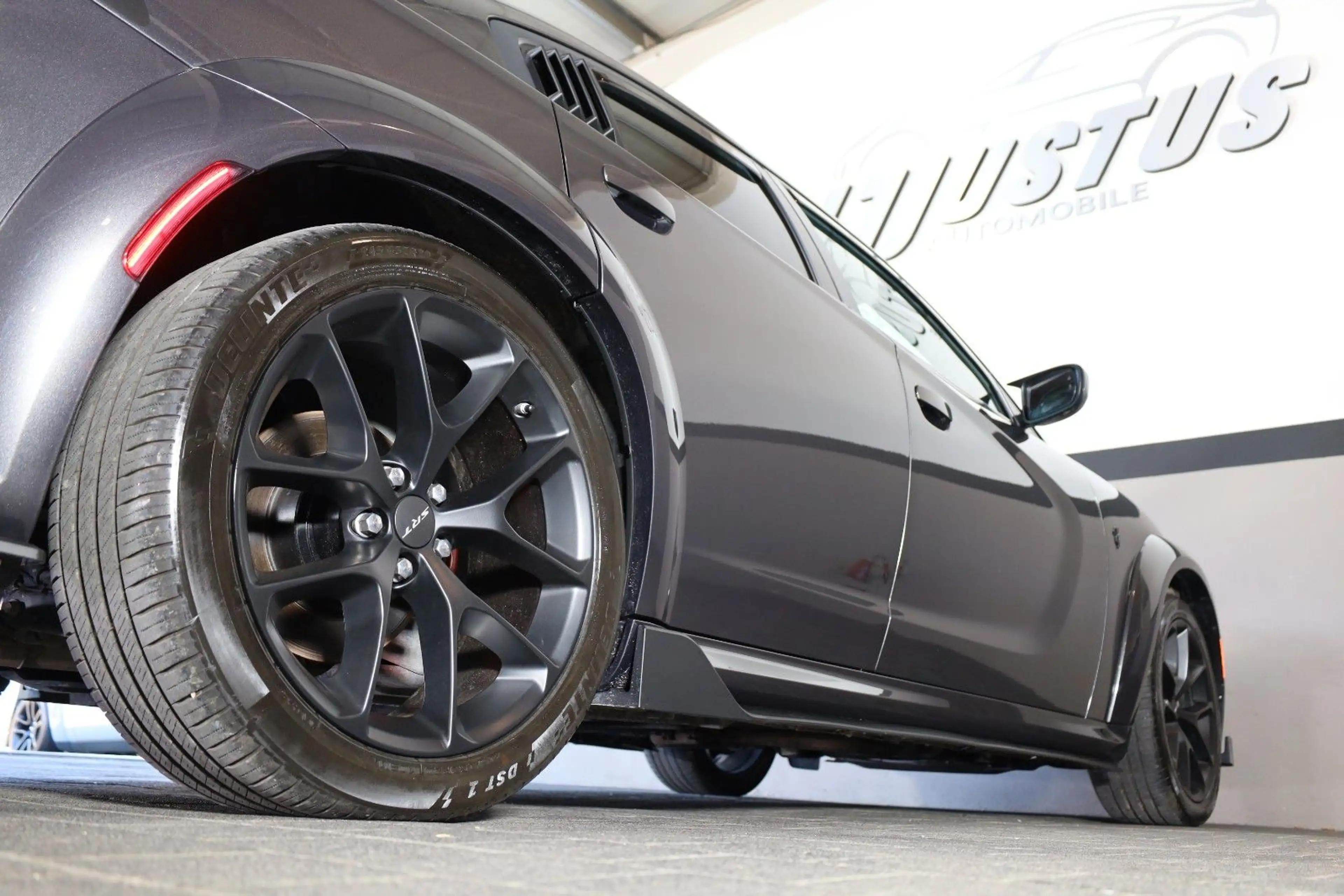 Dodge Charger 3.6 SXT/SHZ/SBL/LHZ/WIFI/ALPINE/RFK/R20 — photo 7
