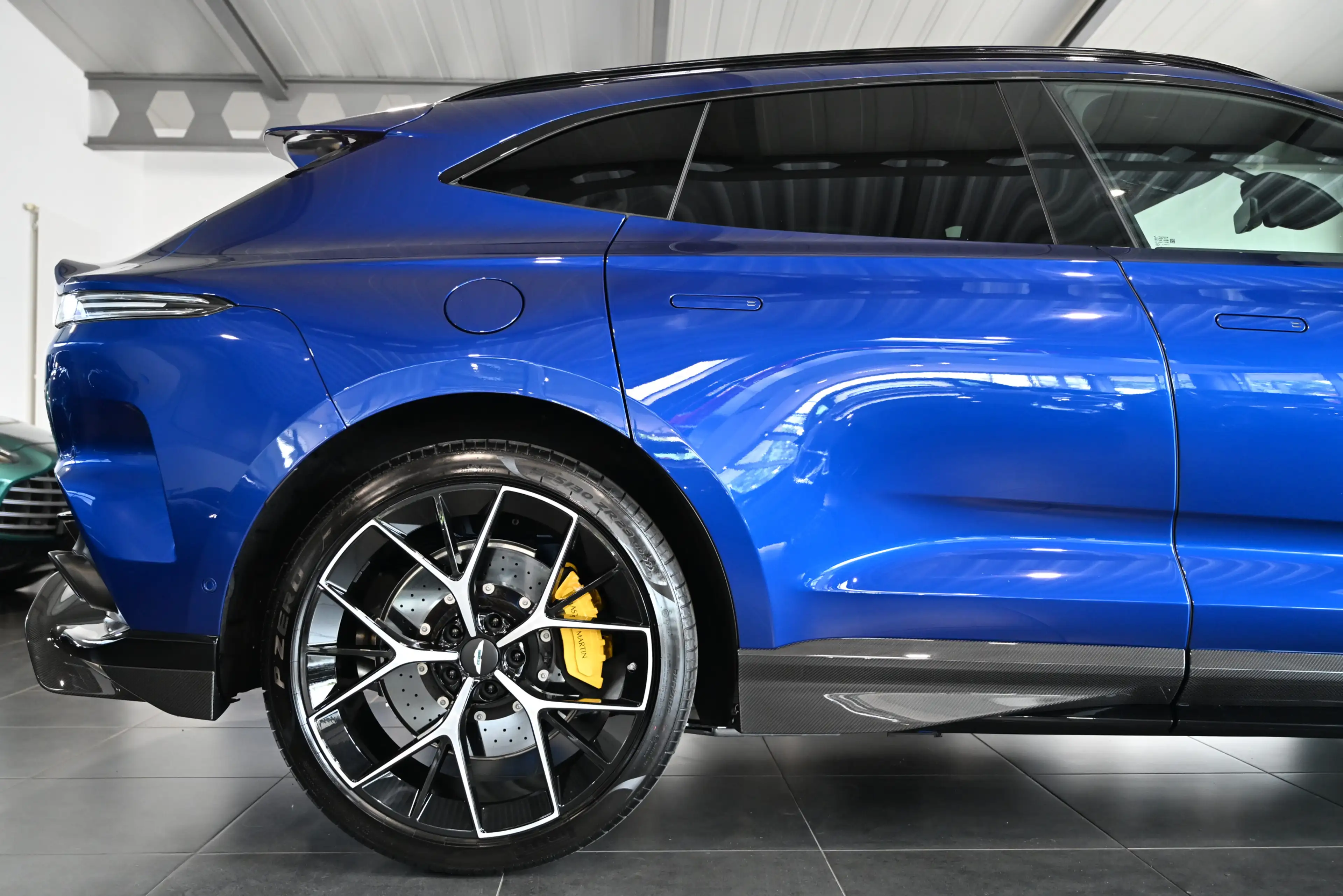 Aston Martin DBX 707 Q-Ion-Blue UPE:338.300€ Voll Carbon B&W — photo 13