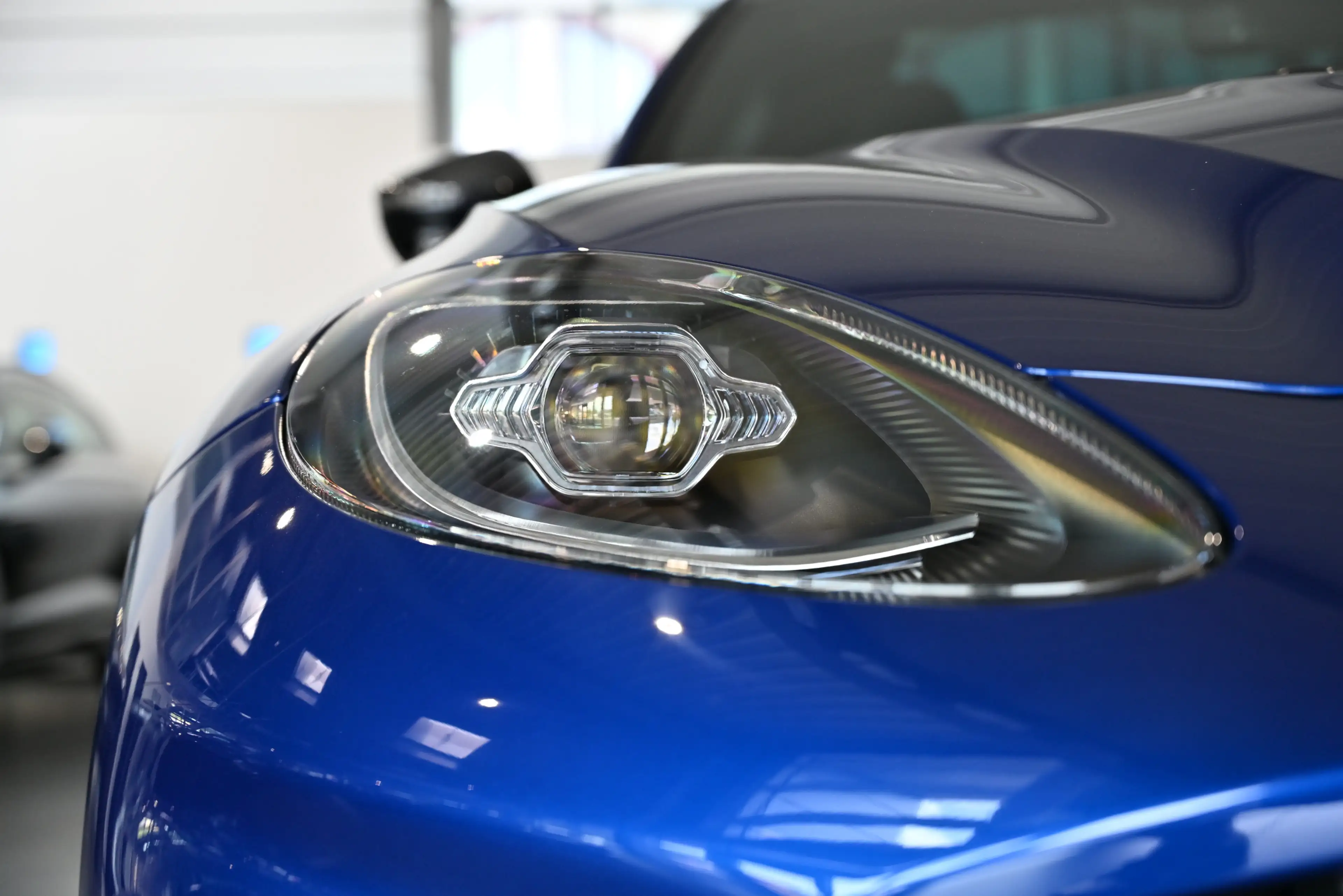 Aston Martin DBX 707 Q-Ion-Blue UPE:338.300€ Voll Carbon B&W — photo 6