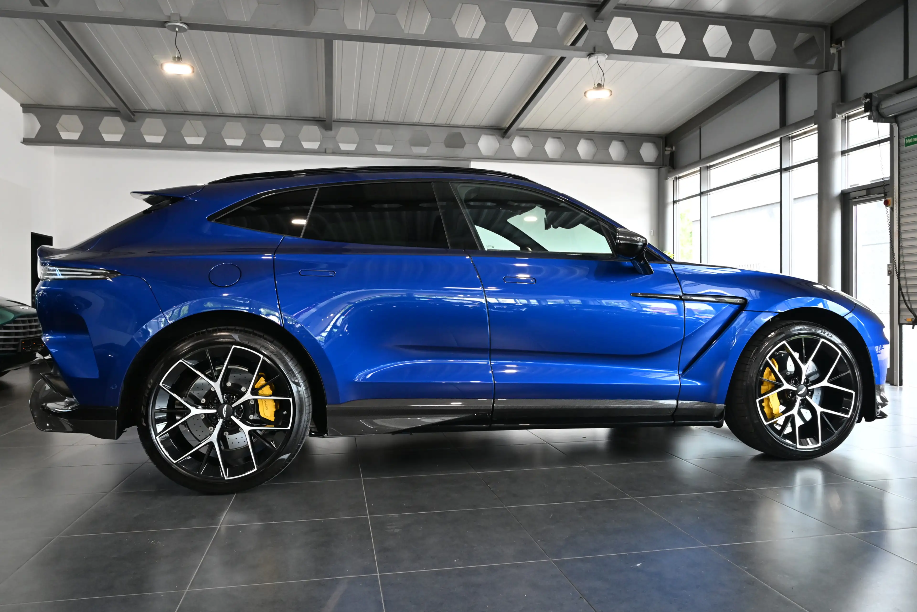 Aston Martin DBX 707 Q-Ion-Blue UPE:338.300€ Voll Carbon B&W — photo 12