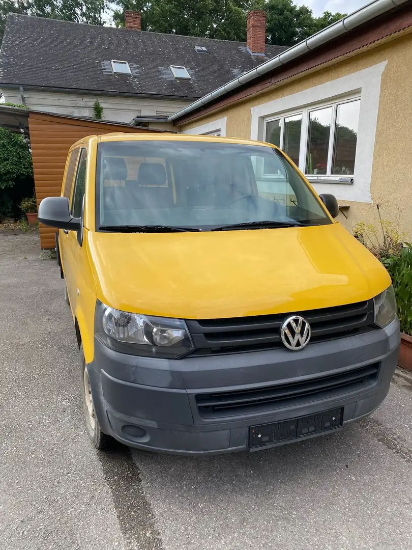 Volkswagen T5 Geel - 2