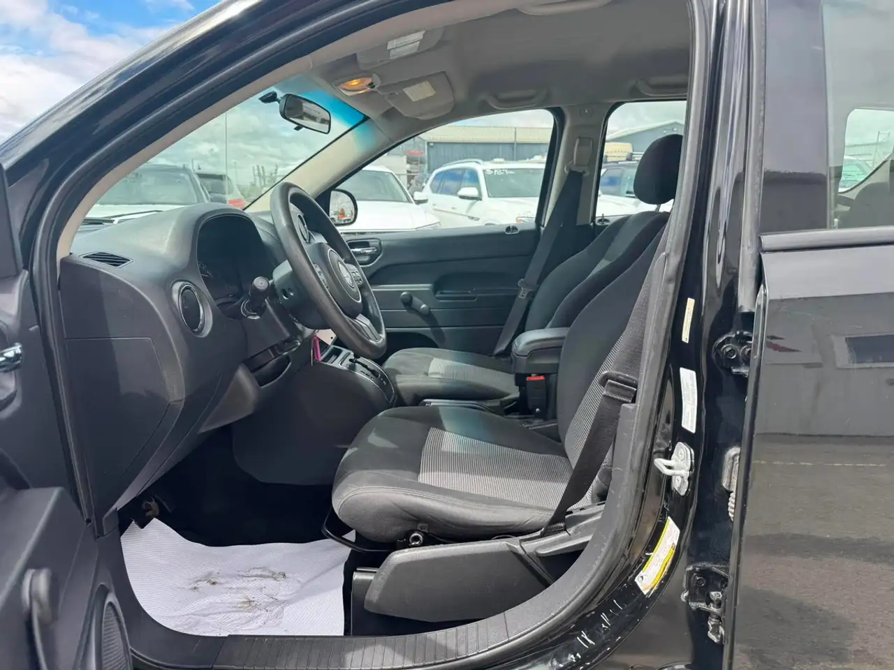 Jeep Compass photo Jeep Compass