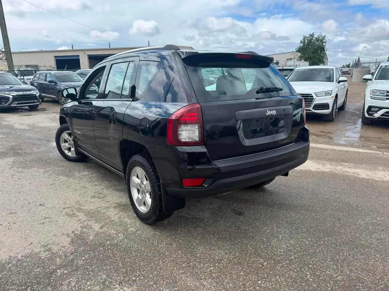 Jeep Compass photo Jeep Compass