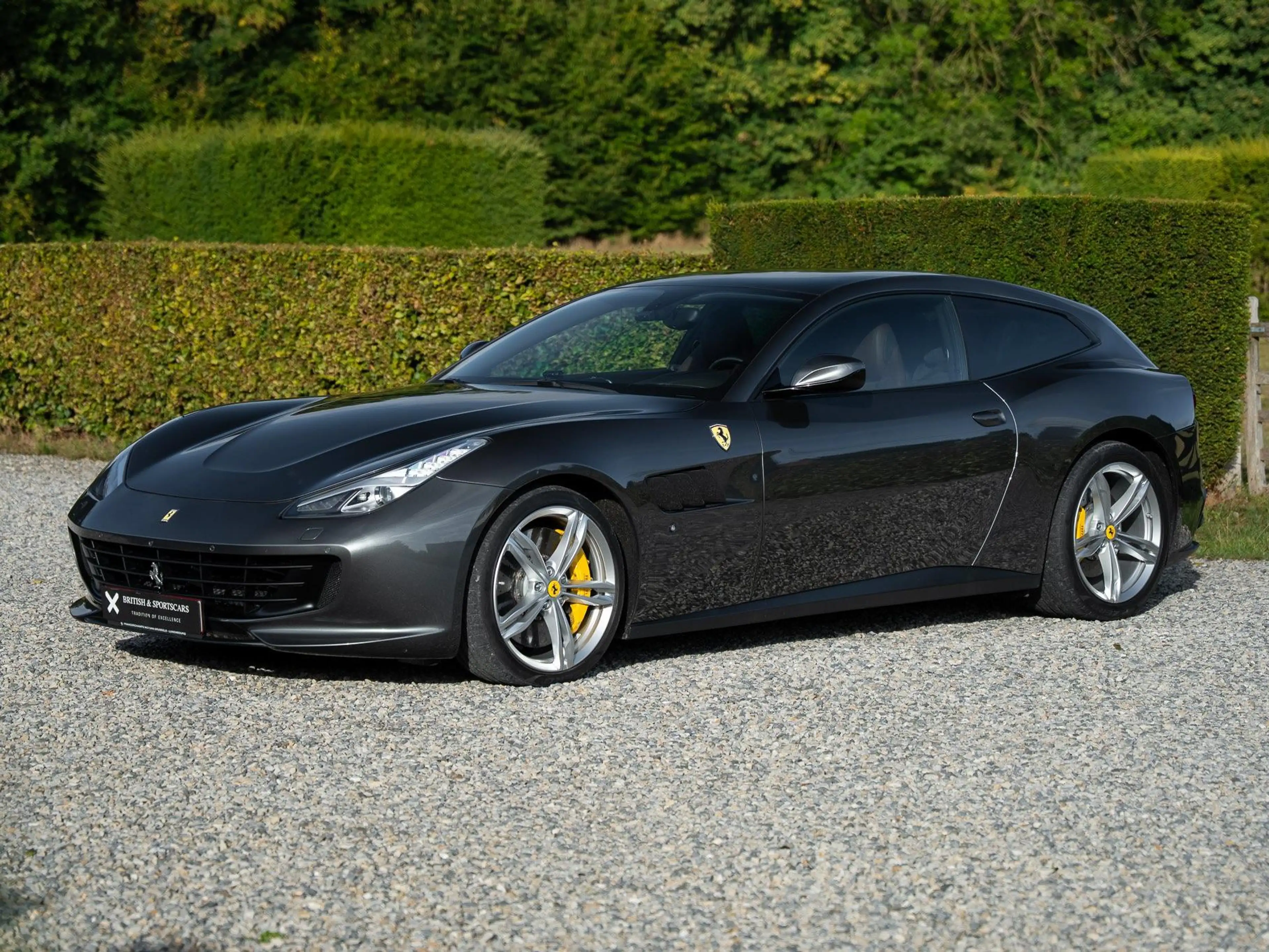 Ferrari GTC4 Lusso GTC4 Lusso V12 — photo 3