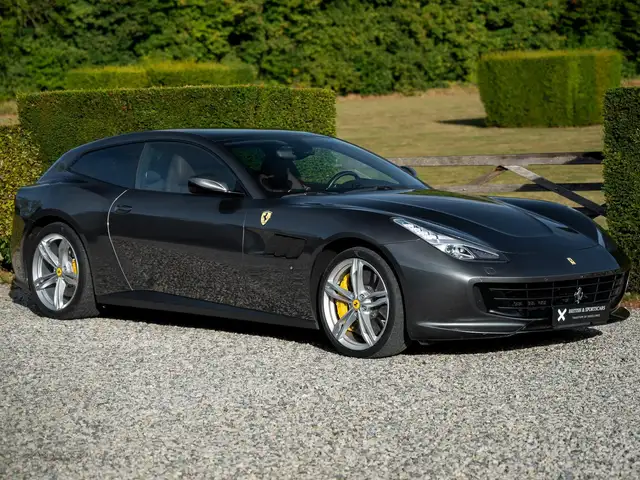 Ferrari GTC4 Lusso GTC4 Lusso V12 - Full Services