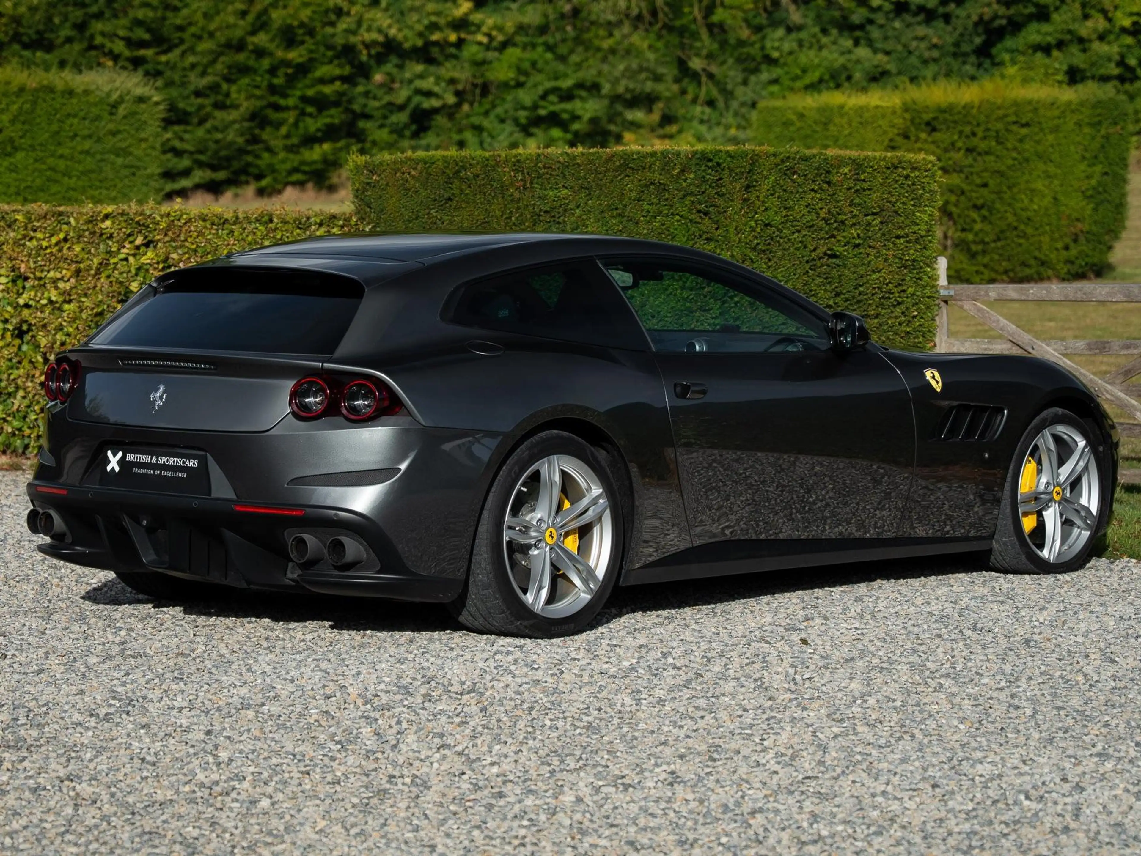 Ferrari GTC4 Lusso GTC4 Lusso V12 — photo 4