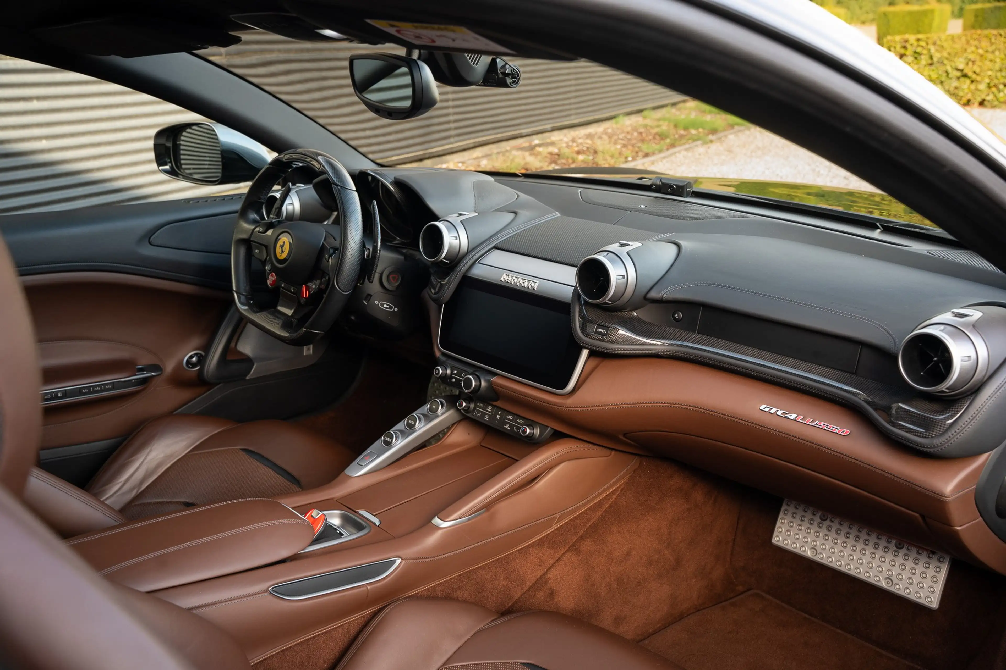Ferrari GTC4 Lusso GTC4 Lusso V12 — photo 12