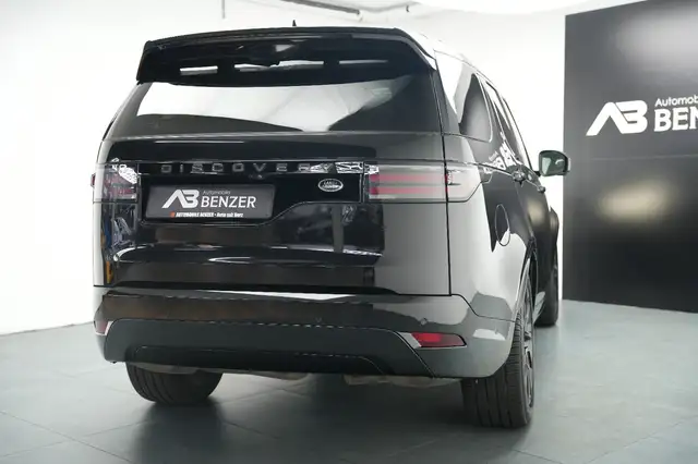 Land Rover Discovery view 9
