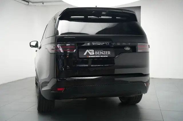 Land Rover Discovery view 8