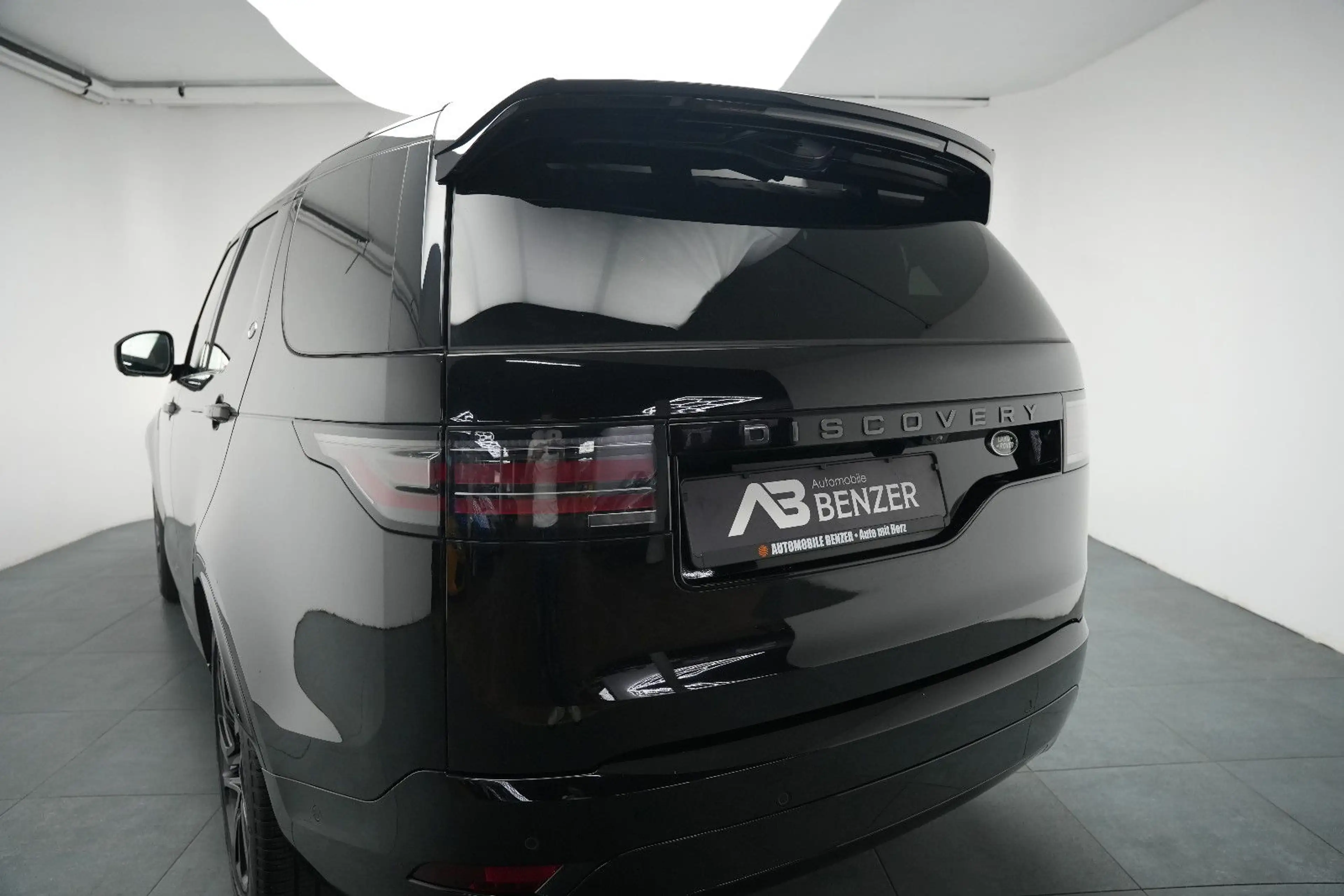 Land Rover Discovery SE*R-Dynamic*7-Sitz*Pano*Meridian*360° — photo 10