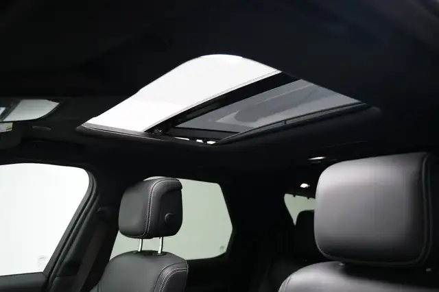 Land Rover Discovery view 16