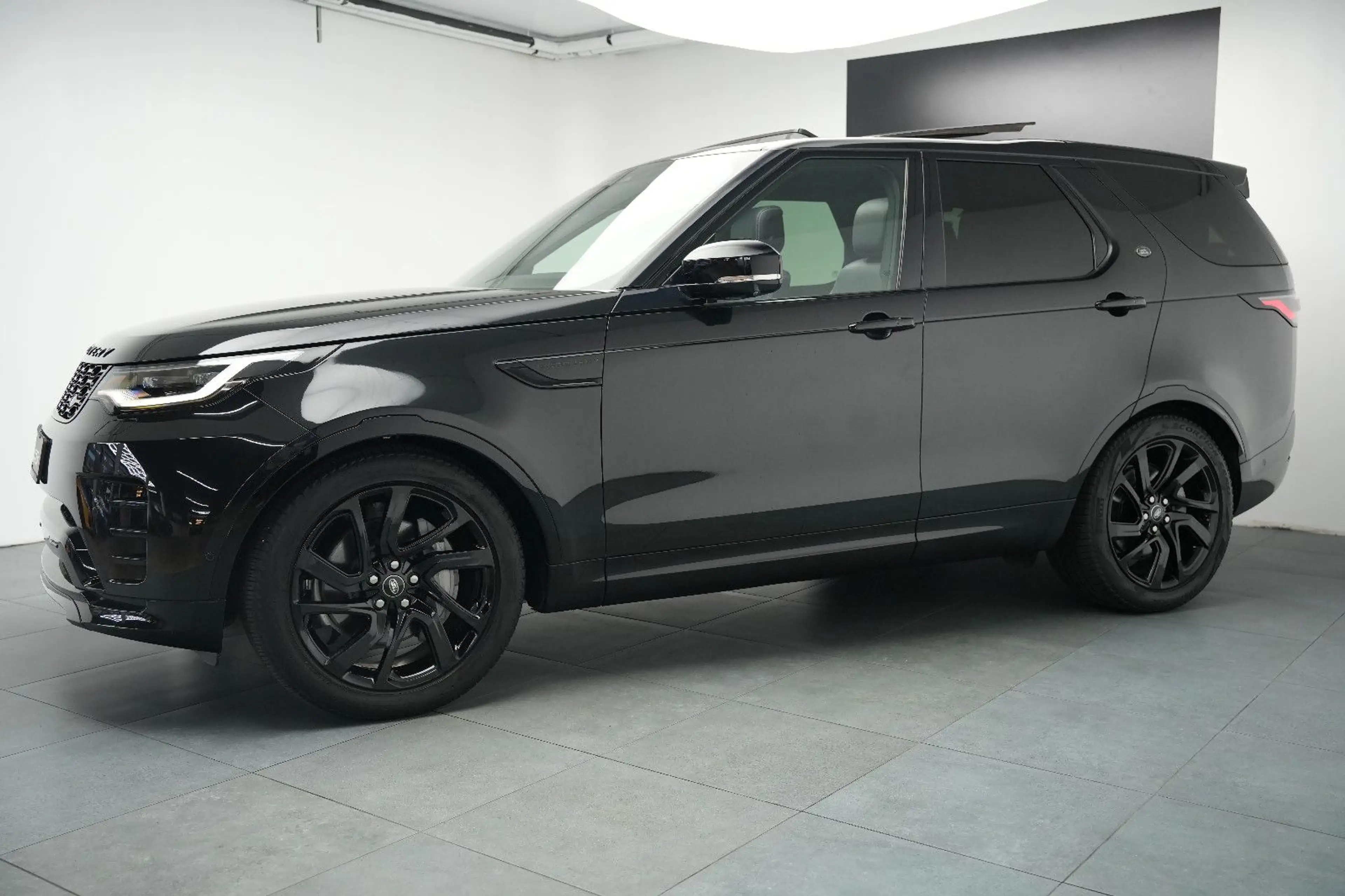 Land Rover Discovery SE*R-Dynamic*7-Sitz*Pano*Meridian*360° — photo 6