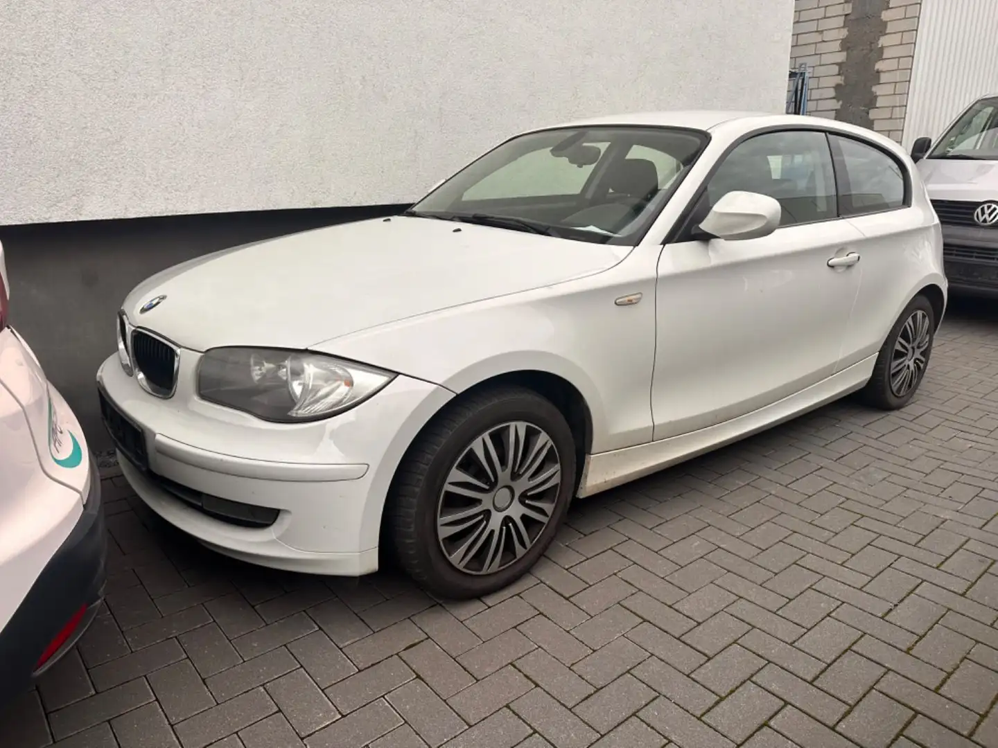 BMW 116 i Lim. Weiß - 1