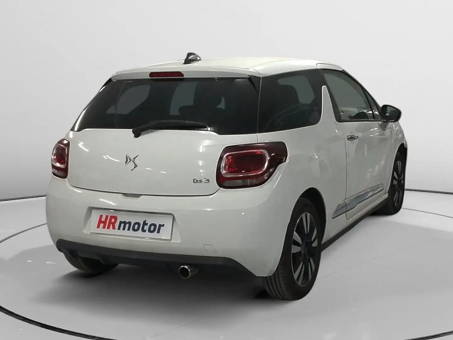 DS Automobiles DS 3 1.2 PureTech Desire 82 Blanco - 2