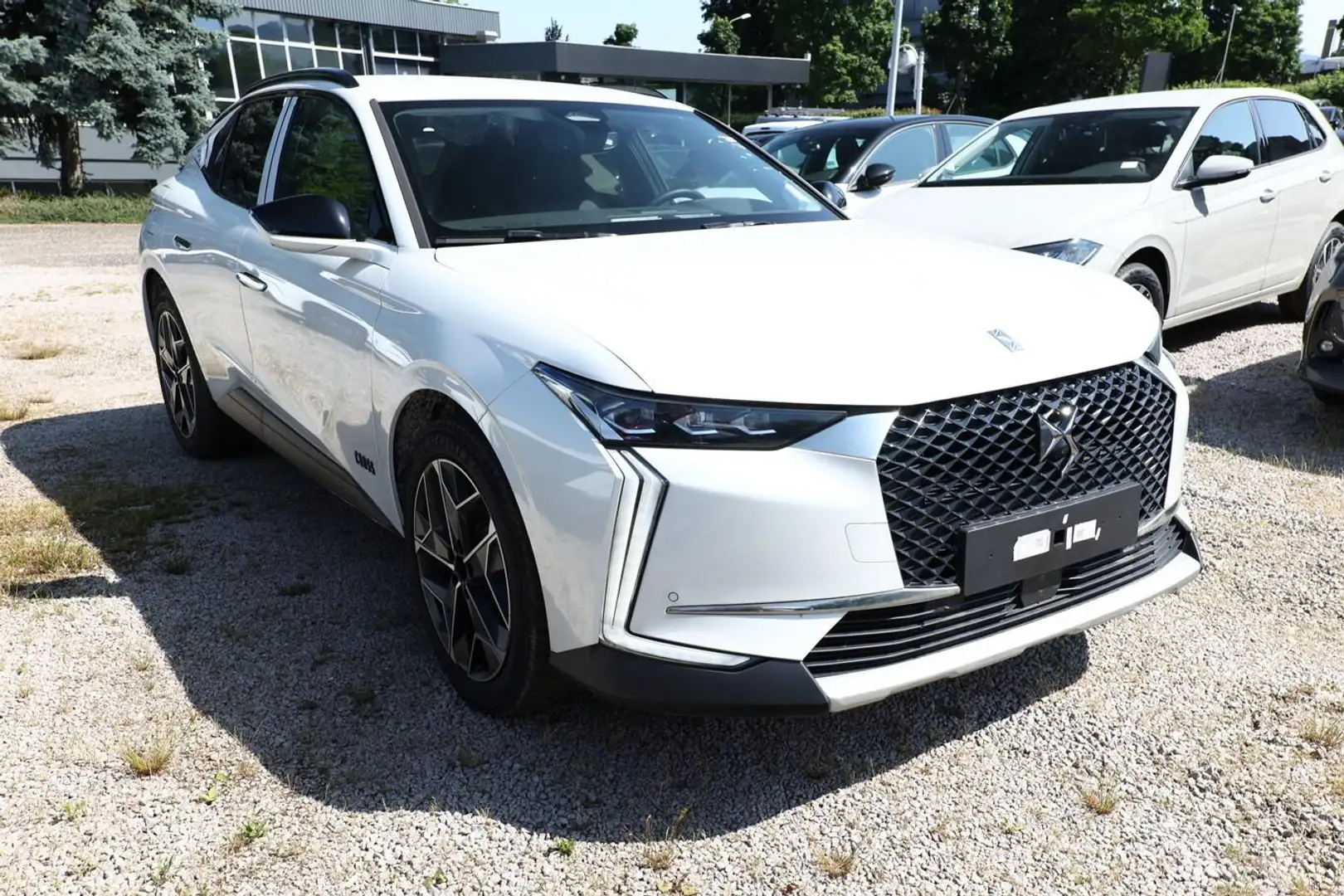 DS Automobiles DS 4 1.6 225 EAT8 Cross Rivoli Nav HUD SafetyP eHK 1... Weiß - 1