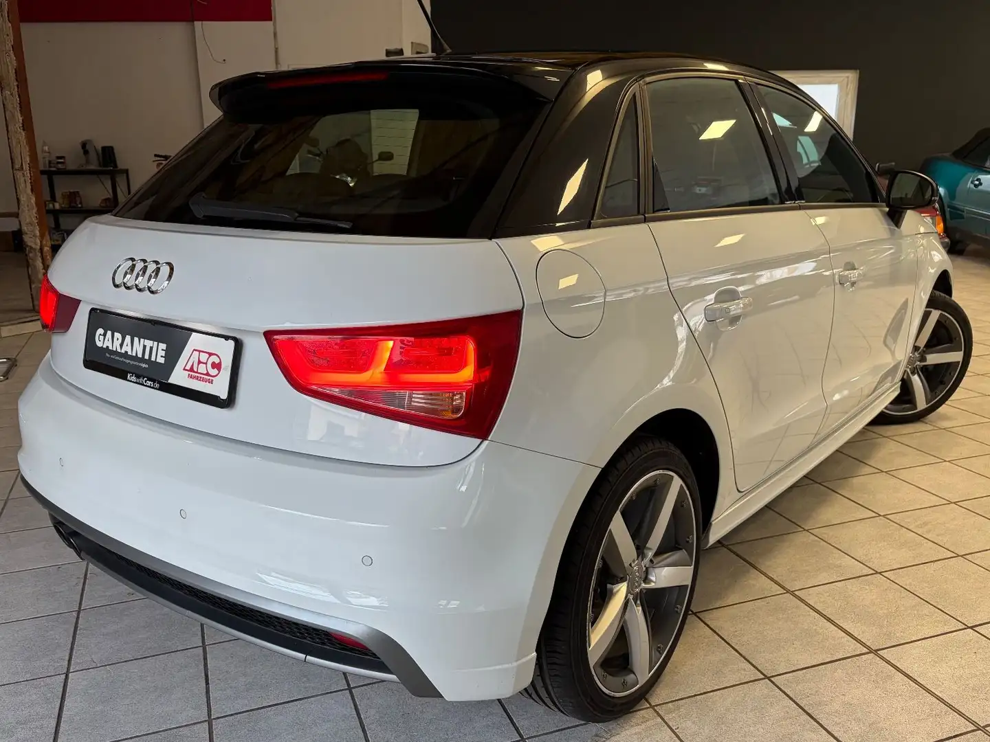 Audi A1 Sportback S-Line /Bi-Xenon / 17 Zoll / HU NEU Weiß - 2