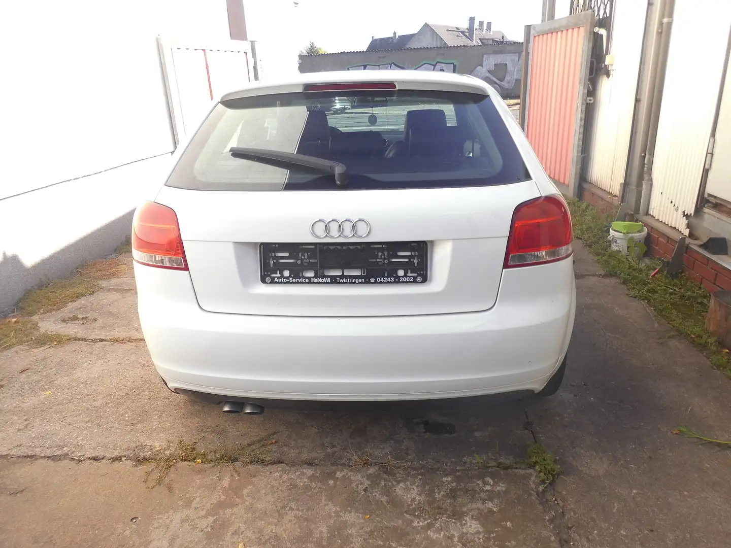 Audi A3 1.9 TDI S line Sportpaket plus Weiß - 2