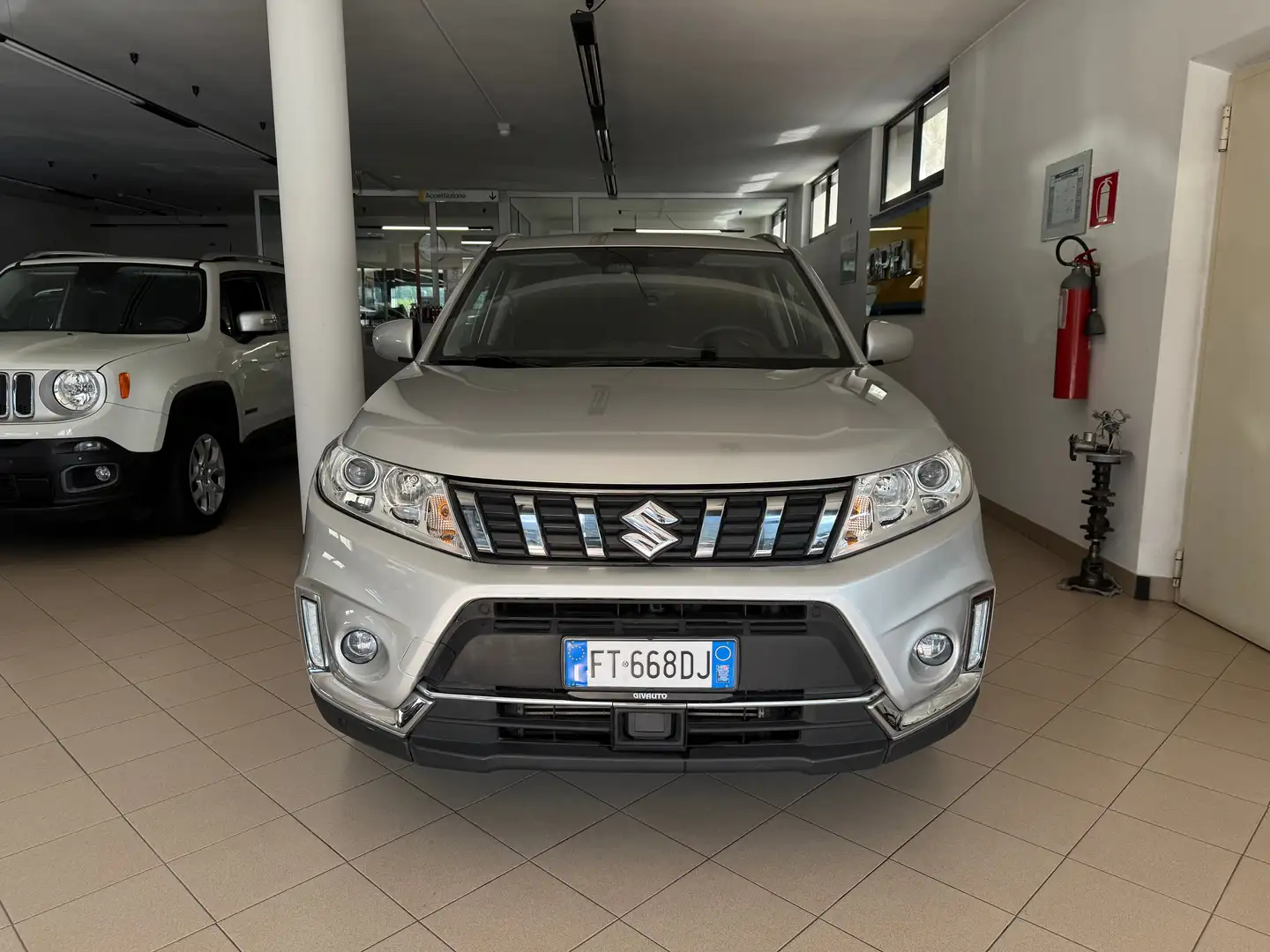 Suzuki Vitara 1.0cc 111CV 4X4 Plateado - 2