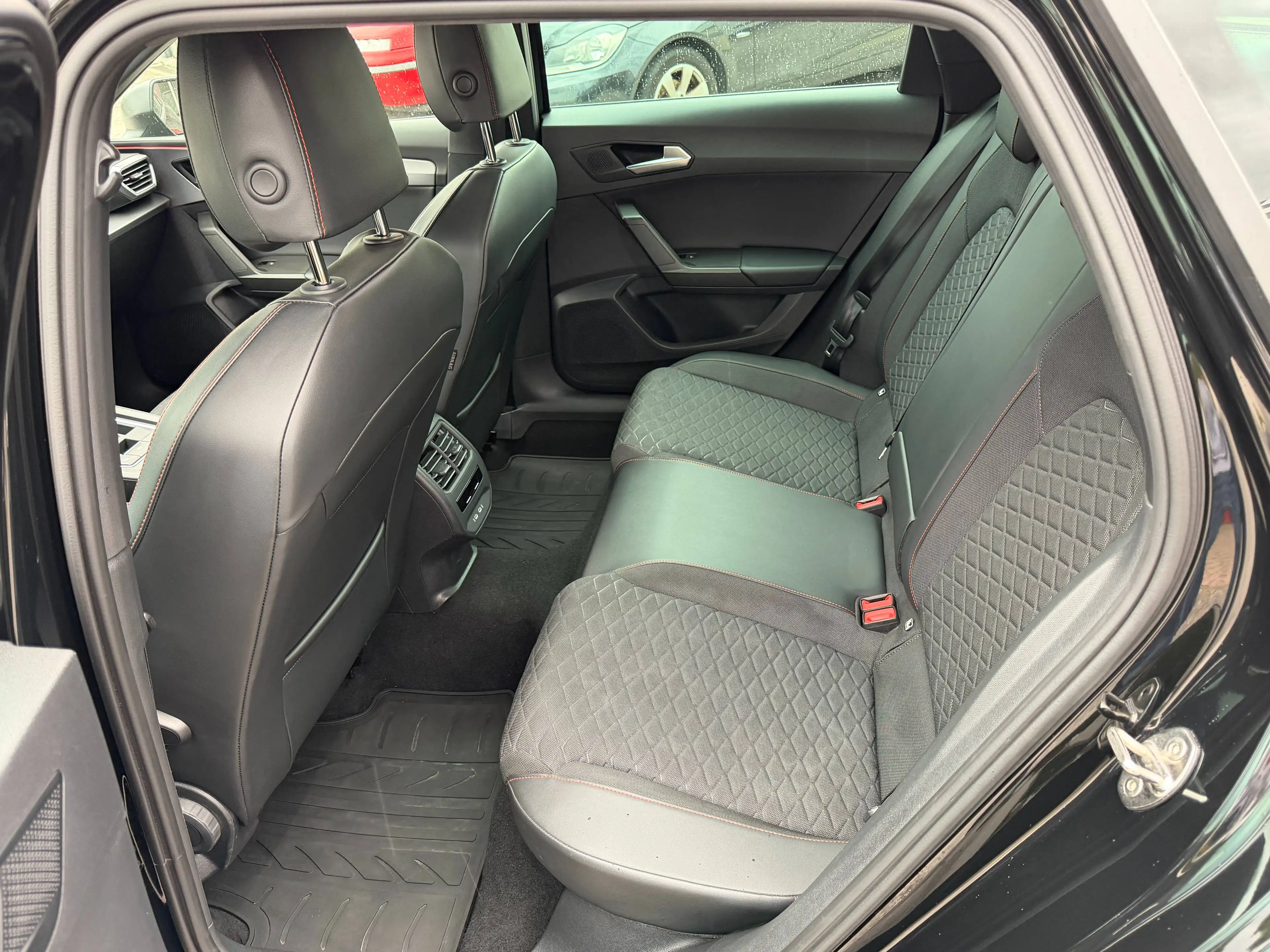 SEAT Leon FR  1 Besitz — photo 14