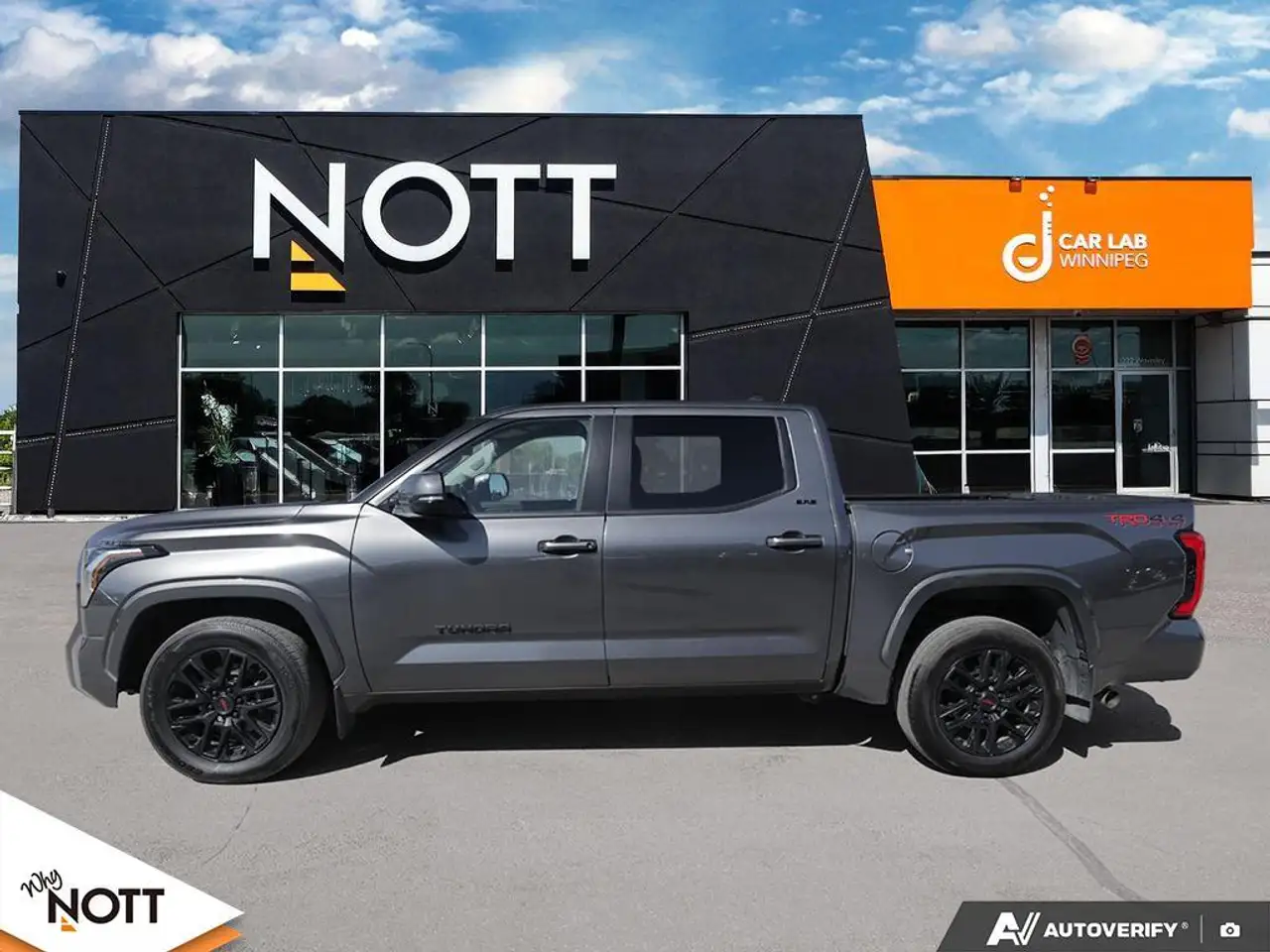 Toyota Tundra снимка Toyota Tundra