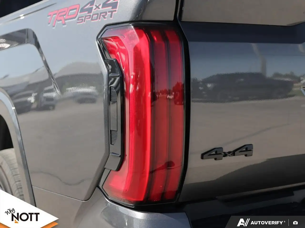 Toyota Tundra снимка Toyota Tundra