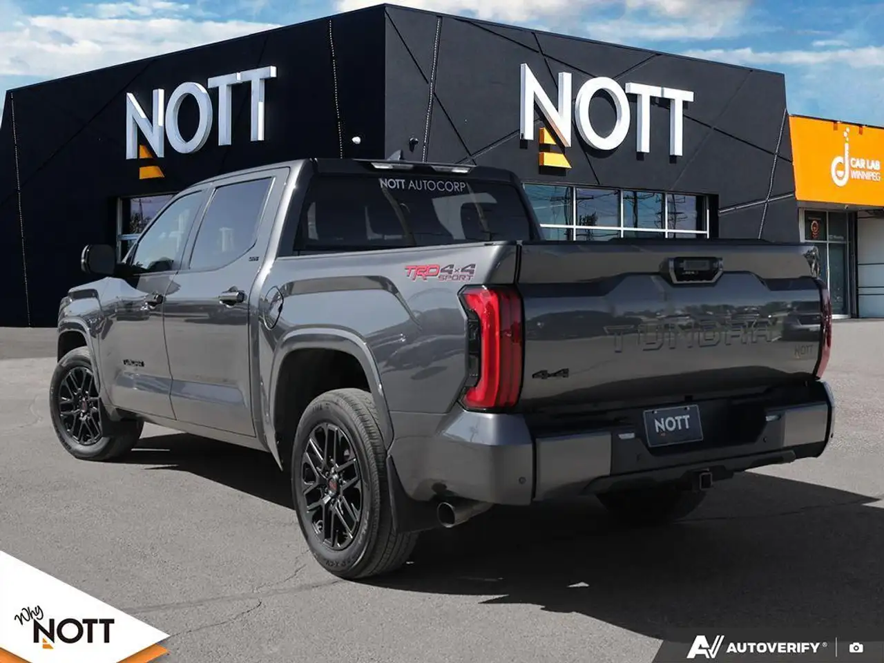 Toyota Tundra снимка Toyota Tundra