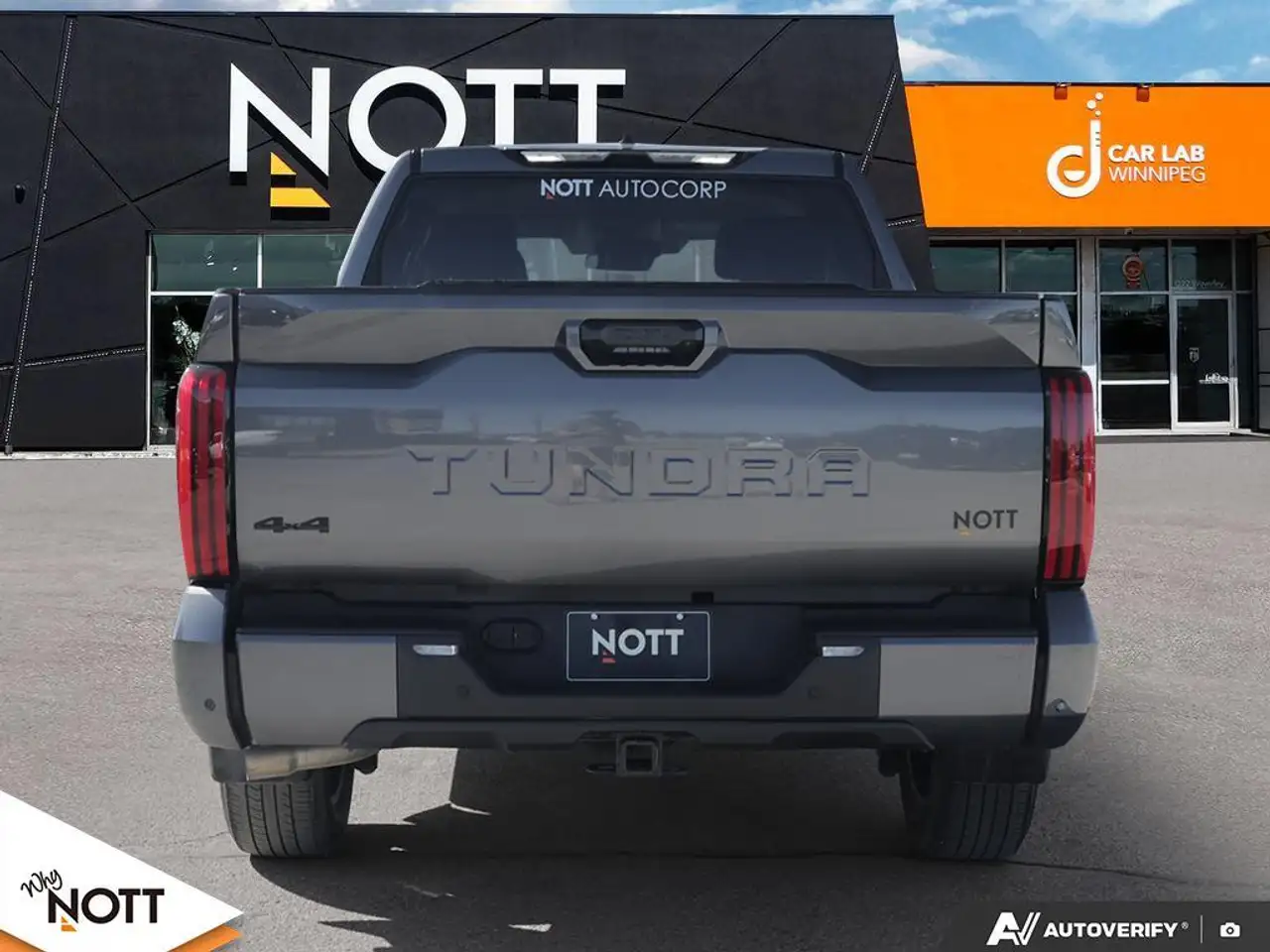 Toyota Tundra снимка Toyota Tundra
